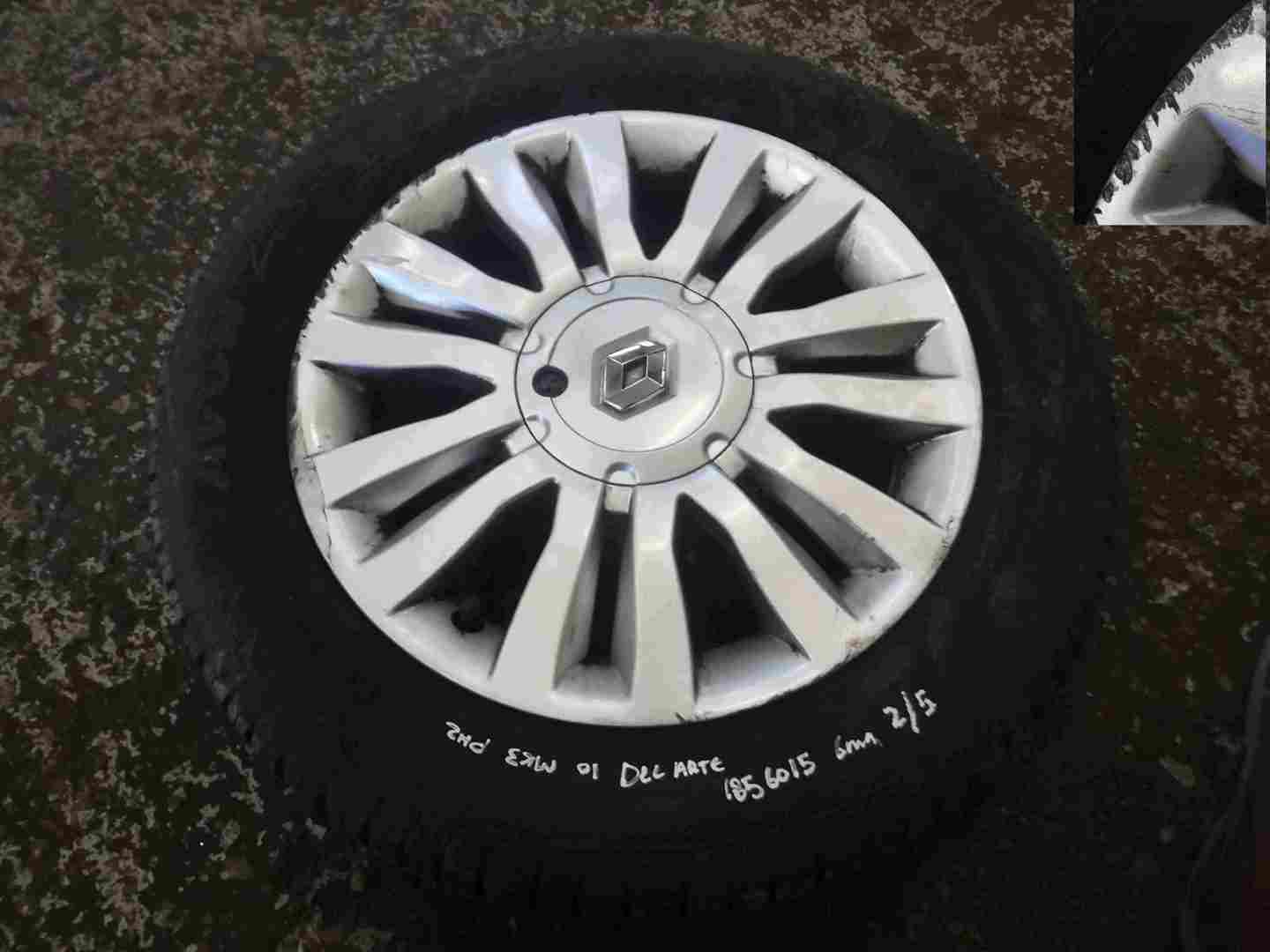 Renault Clio MK3 2009-2012 DEL Arte Alloy Wheel + Tyre 185 60 15 3/5 8200846137