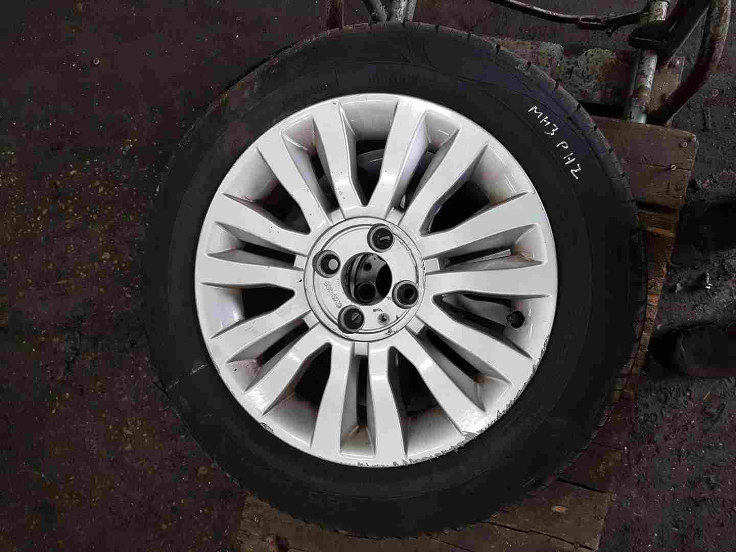Renault Clio MK3 2009-2012 DEL Arte Alloy Wheel + Tyre 185 60 15 4/5 8200846137