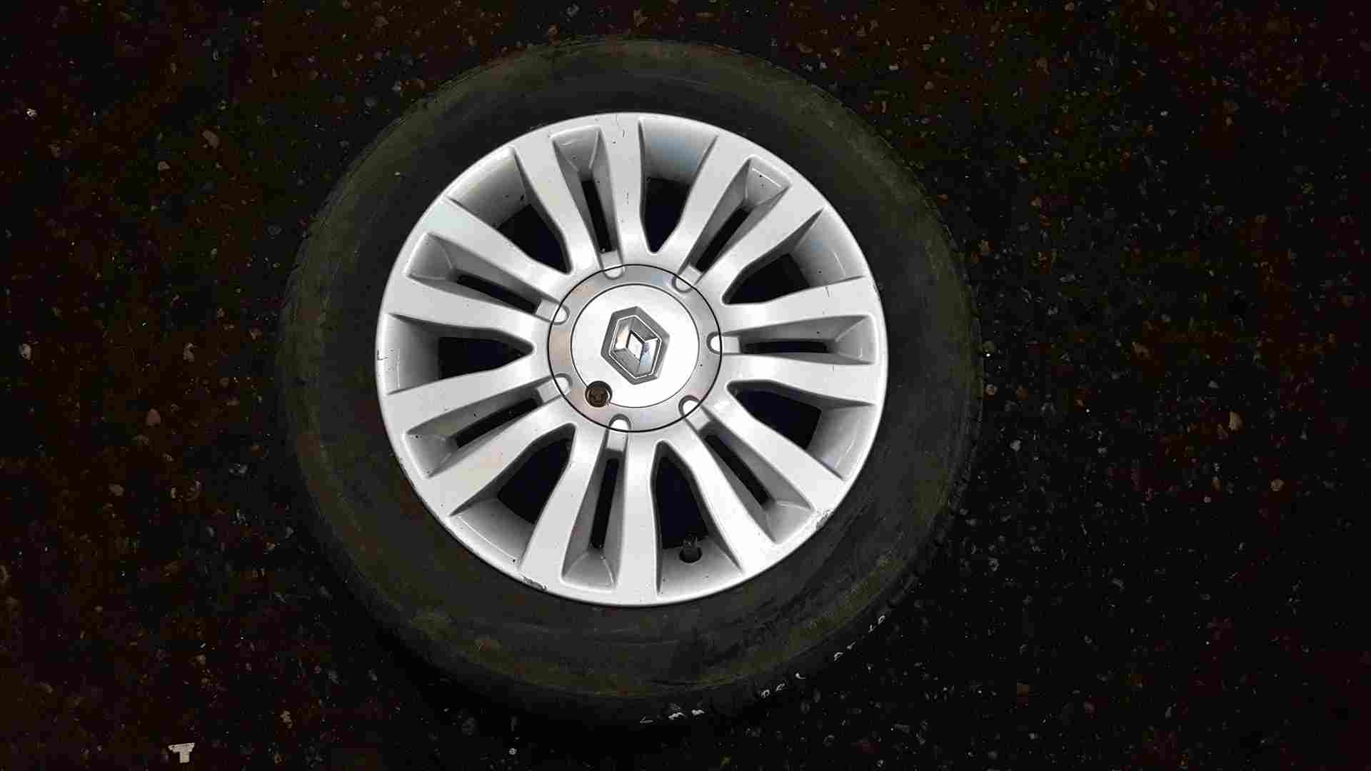 Renault Clio MK3 2009-2012 DEL Arte Alloy Wheel + Tyre 185 60 15 4/5 8200846137