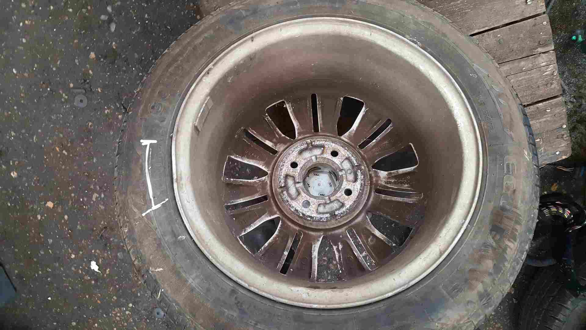 Thumb 5 Renault Clio MK3 2009-2012 DEL Arte Alloy Wheel + Tyre 185 60 15 Dented 2/5