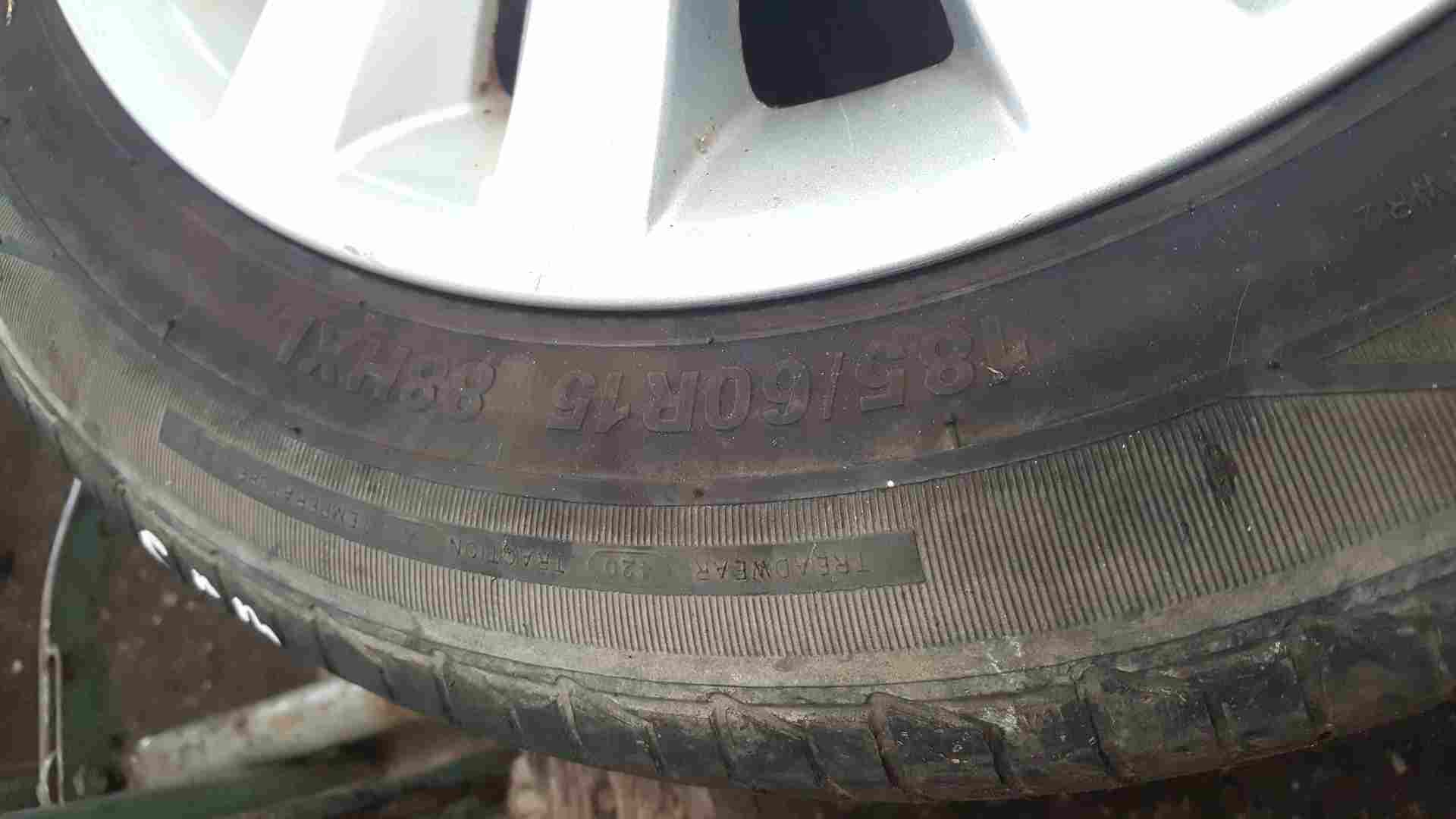 Thumb 6 Renault Clio MK3 2009-2012 DEL Arte Alloy Wheel + Tyre 185 60 15 Dented 2/5