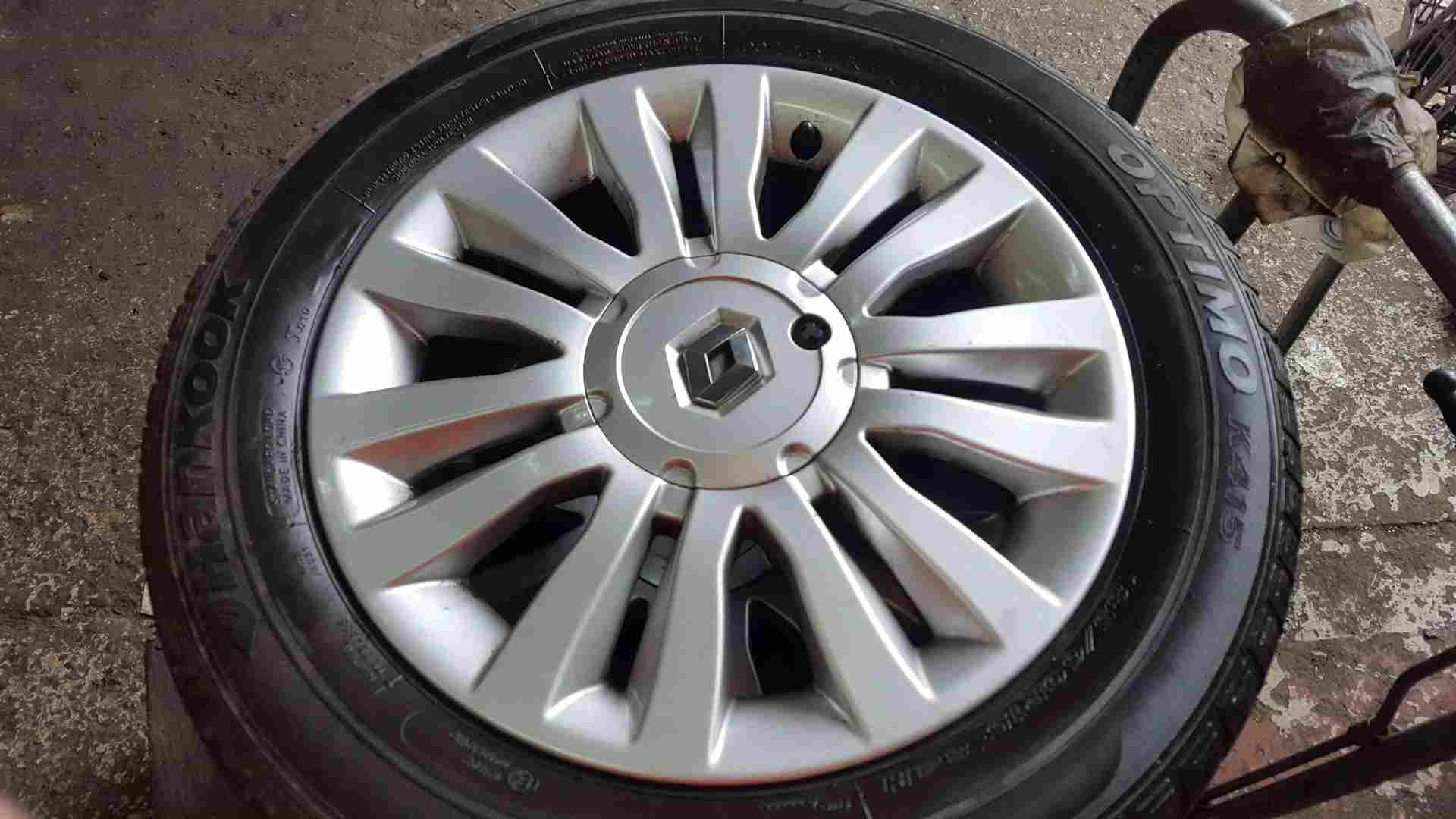 Thumb 5 Renault Clio MK3 2009-2012 DEL Arte Alloy Wheel 15Inch 4/5 8200833420