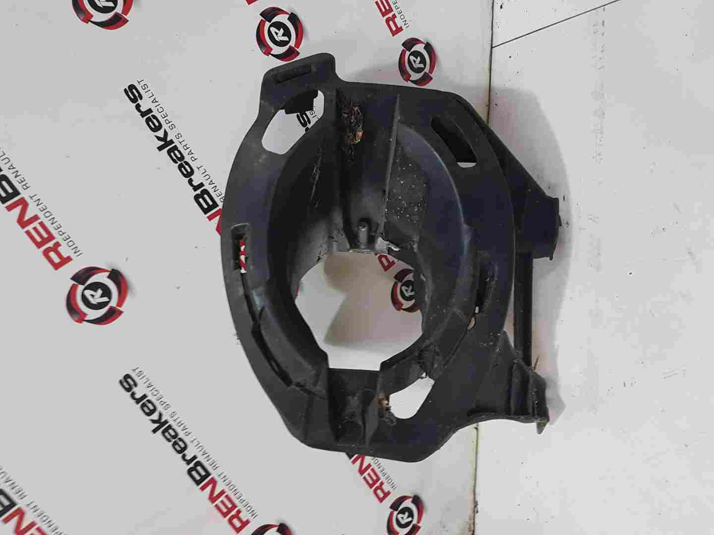 Thumb 3 Renault Clio MK3 2009-2012 Drivers OSF Front FOG Light Surround Cover 269116925R