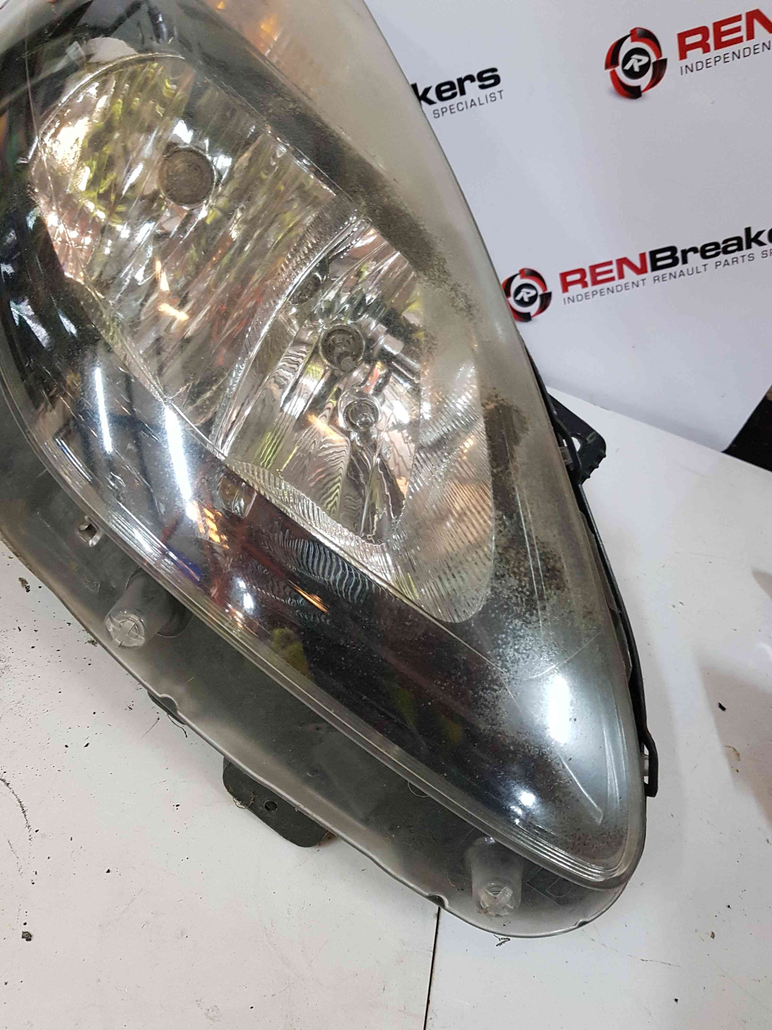 Thumb 6 Renault Clio MK3 2009-2012 Drivers OSF Front Headlight Black Backing Cloudy