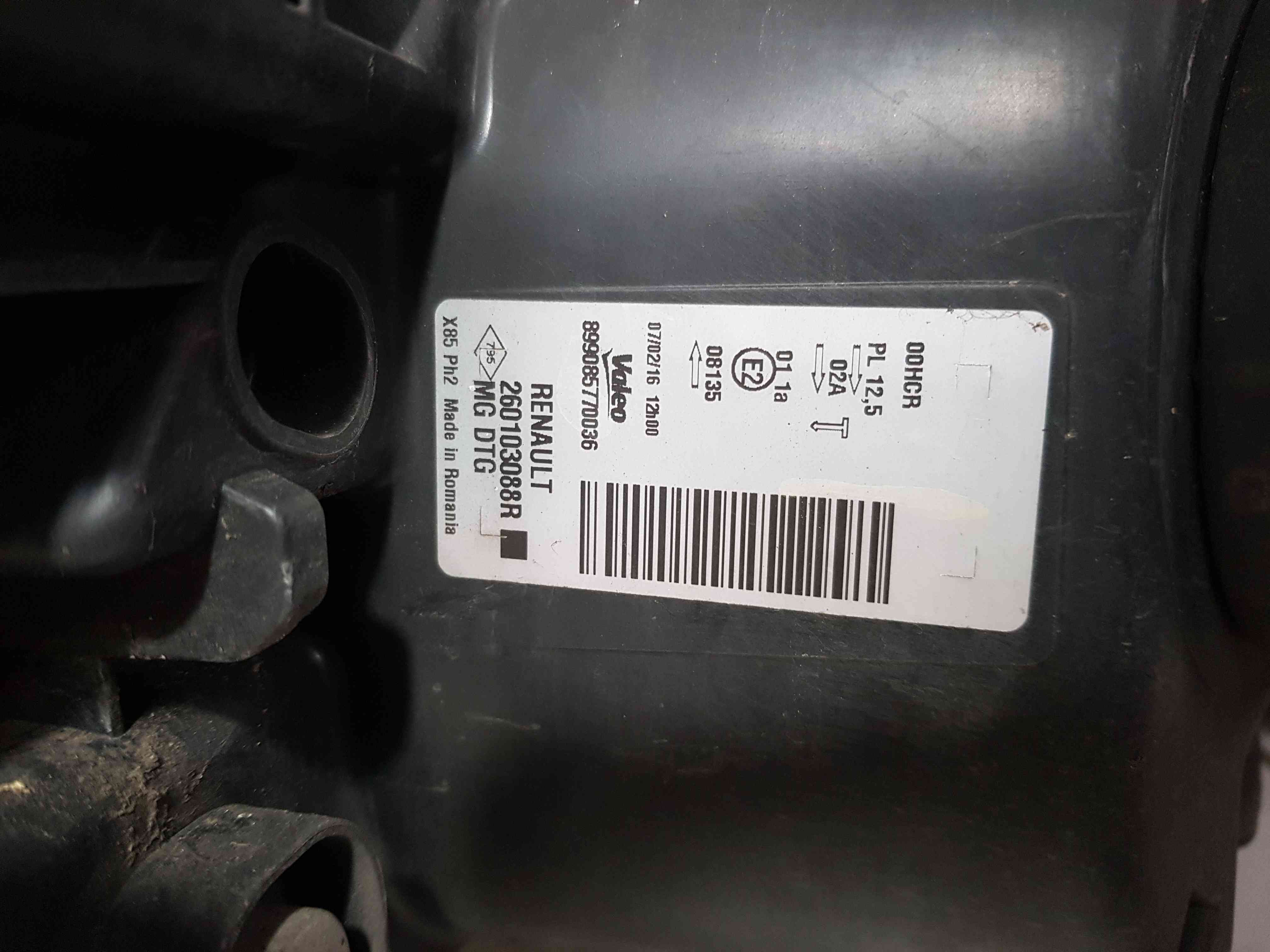 Thumb 12 Renault Clio MK3 2009-2012 Drivers OSF Front Headlight Black Backing Cloudy