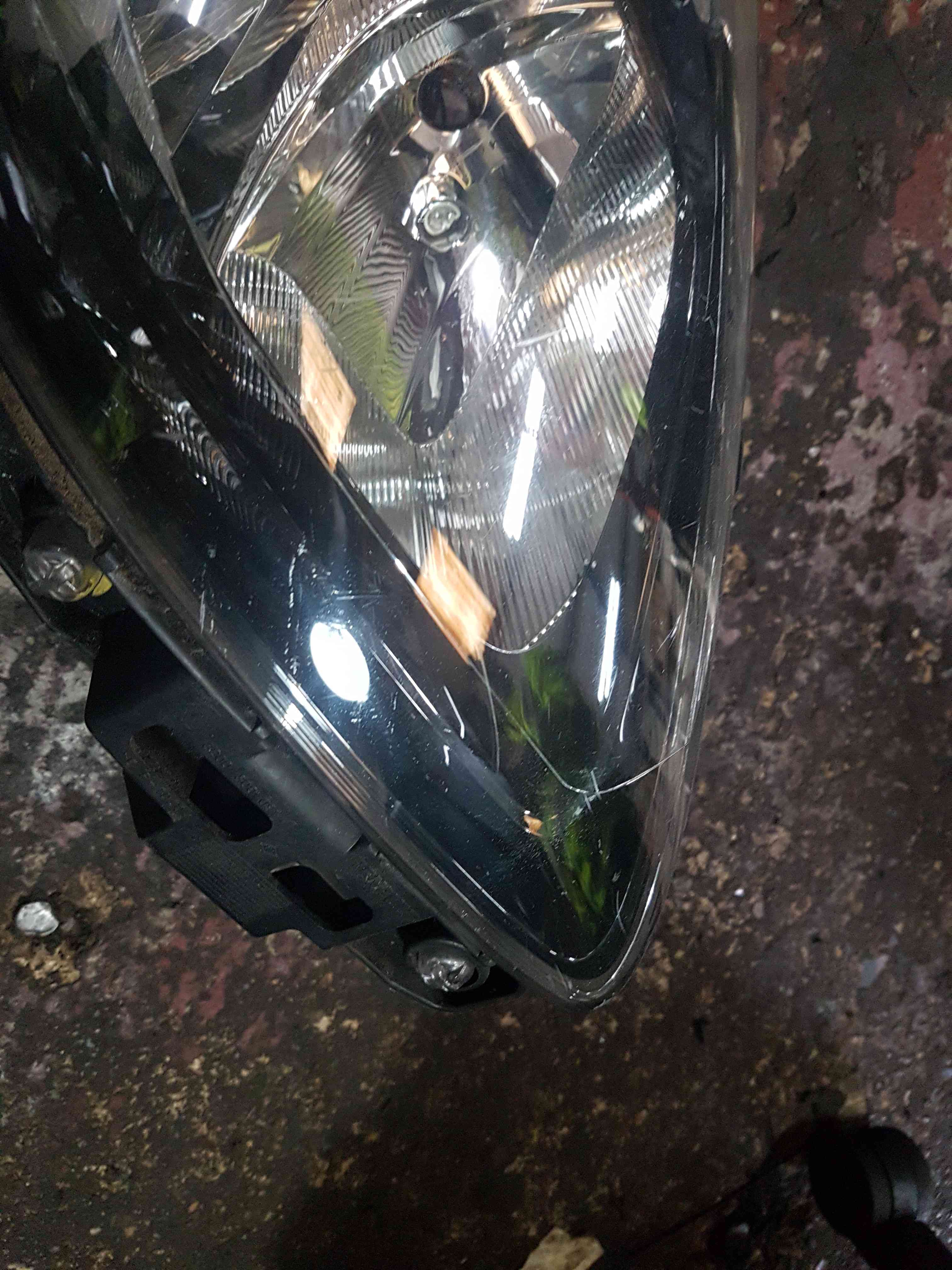 Thumb 3 Renault Clio MK3 2009-2012 Drivers OSF Front Headlight Black Backing Facelift