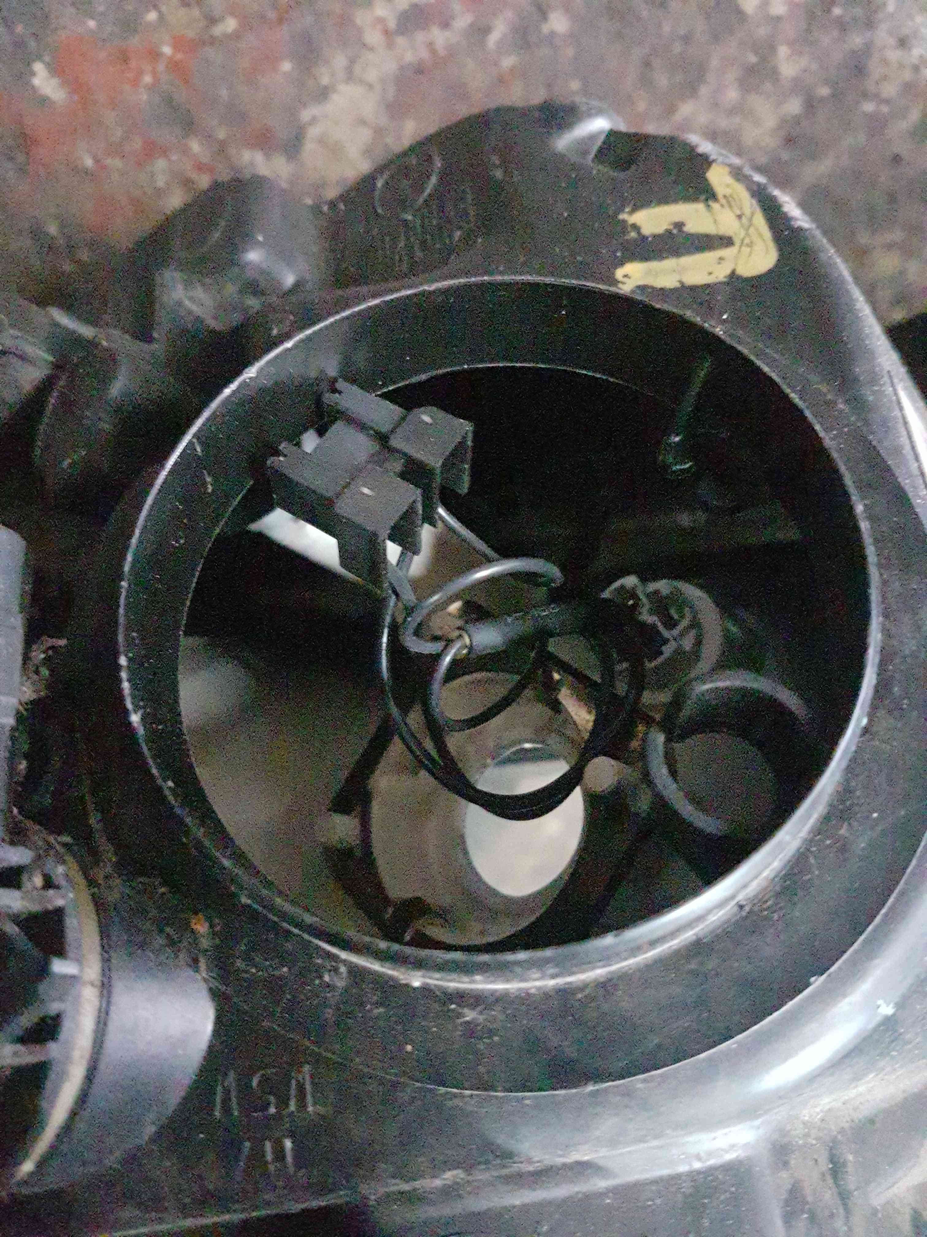 Thumb 6 Renault Clio MK3 2009-2012 Drivers OSF Front Headlight Black Backing Facelift