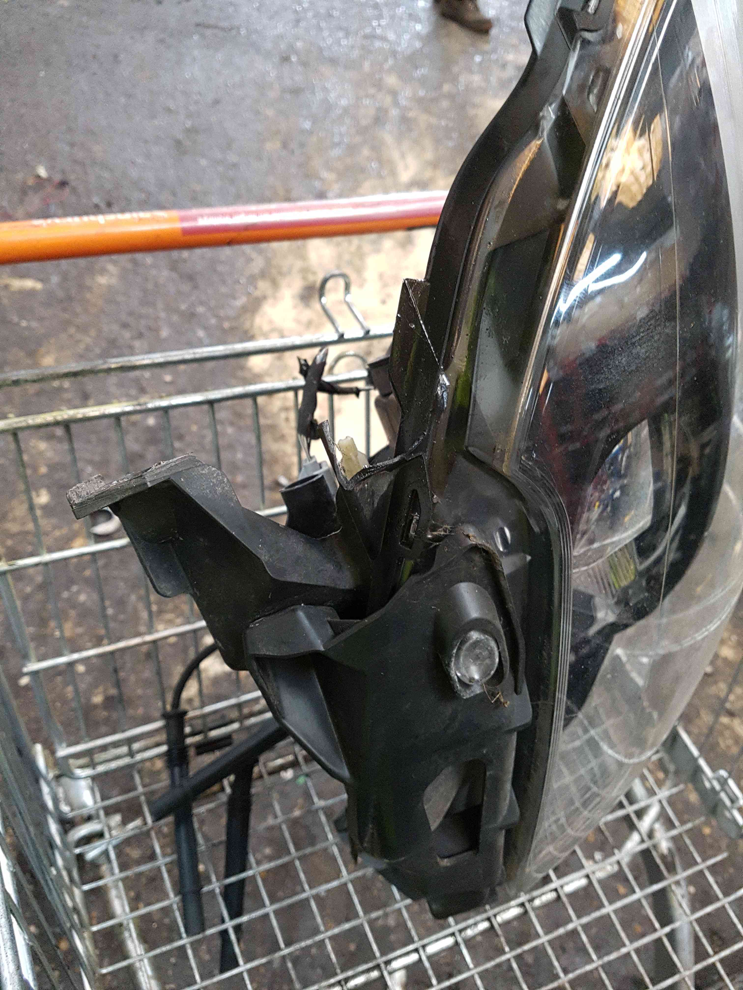 Thumb 5 Renault Clio MK3 2009-2012 Drivers OSF Front Headlight Black Backing Facelift