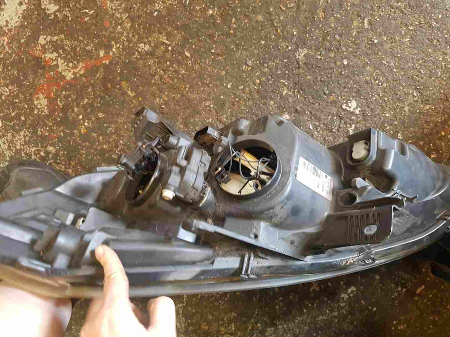 Thumb 12 Renault Clio MK3 2009-2012 Drivers OSF Front Headlight Lens damage
