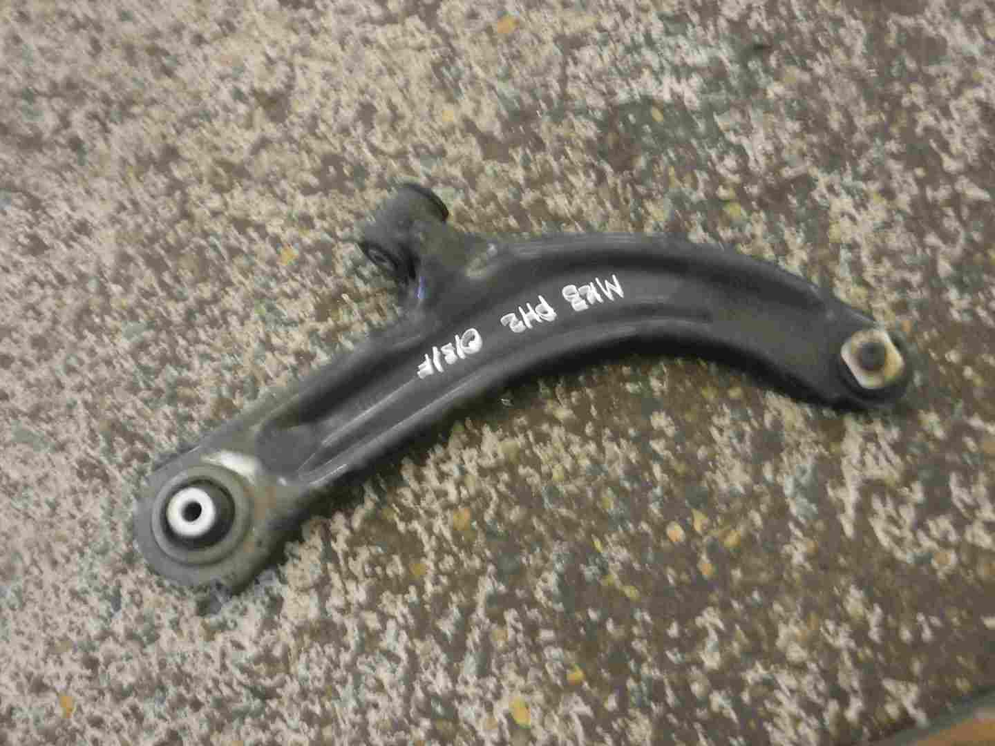 Renault Clio MK3 2009-2012 Drivers OSF Front Subframe Wish Bone