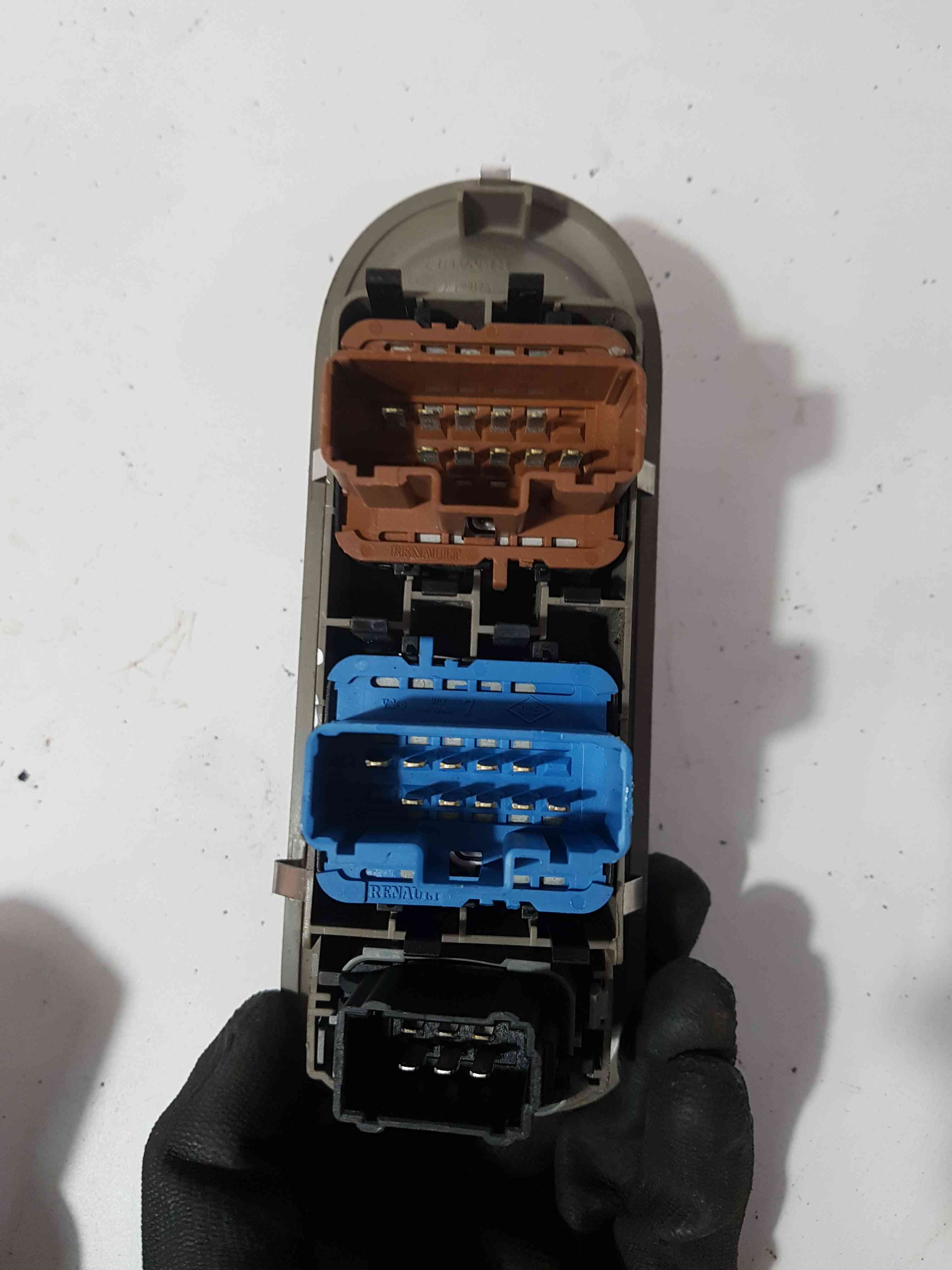 Thumb 4 Renault Clio MK3 2009-2012 Drivers OSF Front Window Switches AND Trim