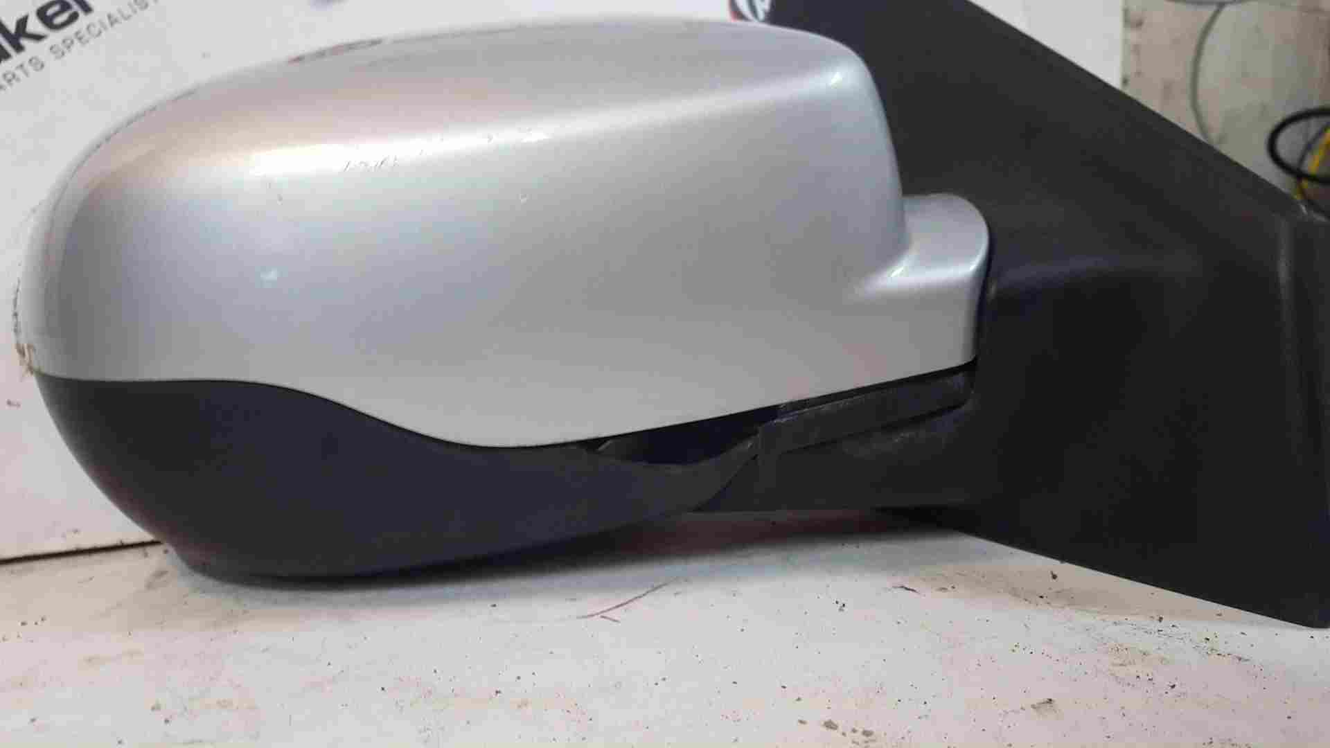Thumb 2 Renault Clio MK3 2009-2012 Drivers Os Wing Mirror Silver Ted69 Cracked