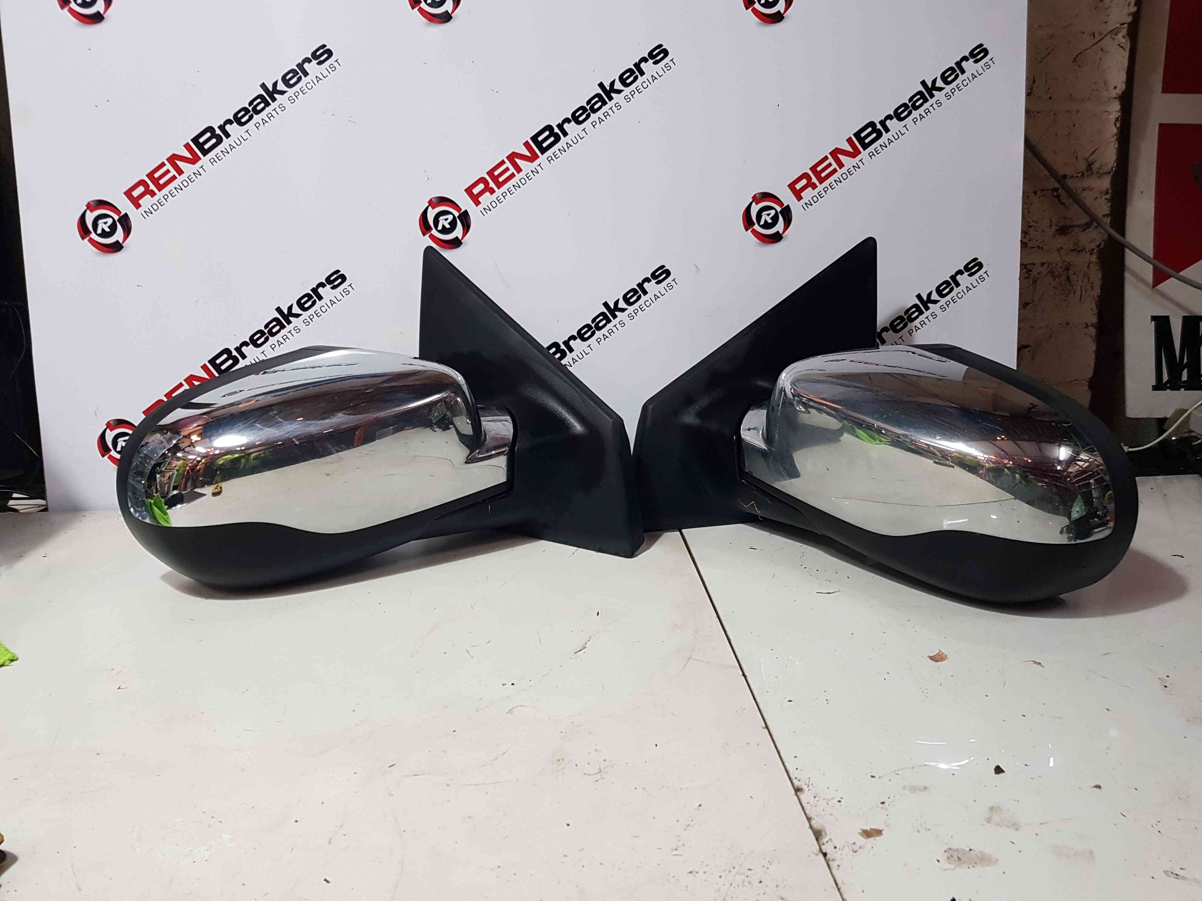 Thumb 3 Renault Clio MK3 2009-2012 Drivers Passenger Os Ns Wing Mirror Silver Chrome 