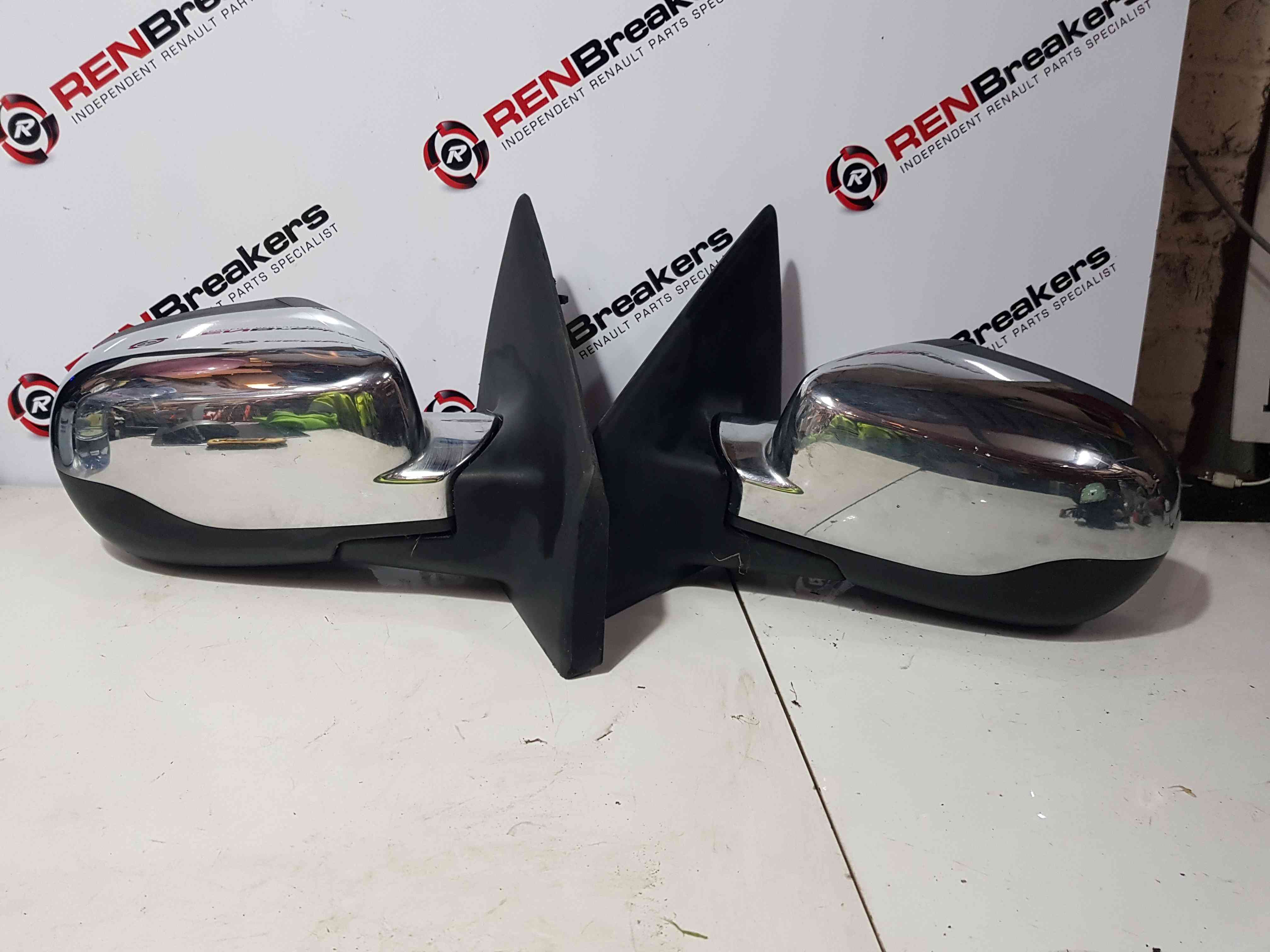 Thumb 9 Renault Clio MK3 2009-2012 Drivers Passenger Os Ns Wing Mirror Silver Chrome 