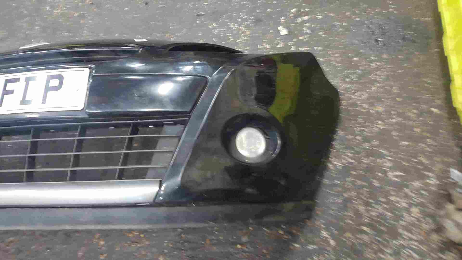 Thumb 5 Renault Clio MK3 2009-2012 Front Bumper Black 676 Facelift