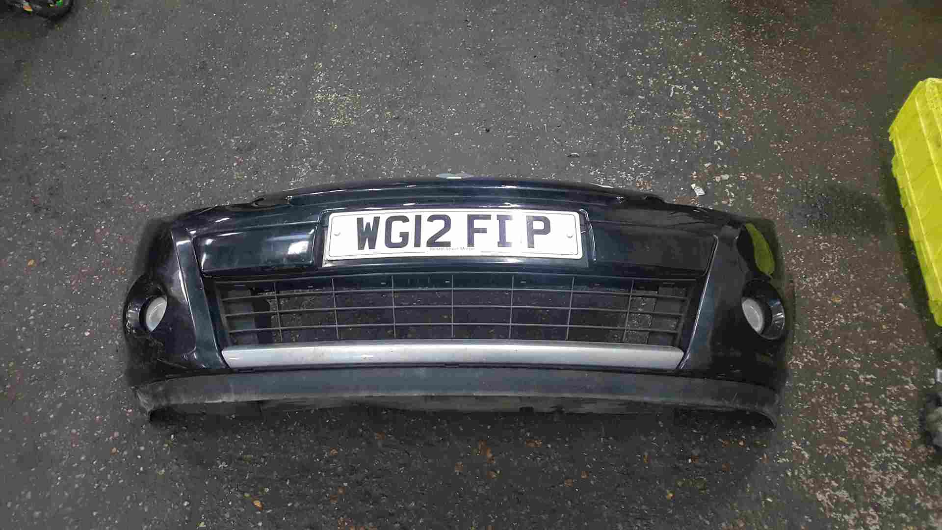 Thumb 7 Renault Clio MK3 2009-2012 Front Bumper Black 676 Facelift