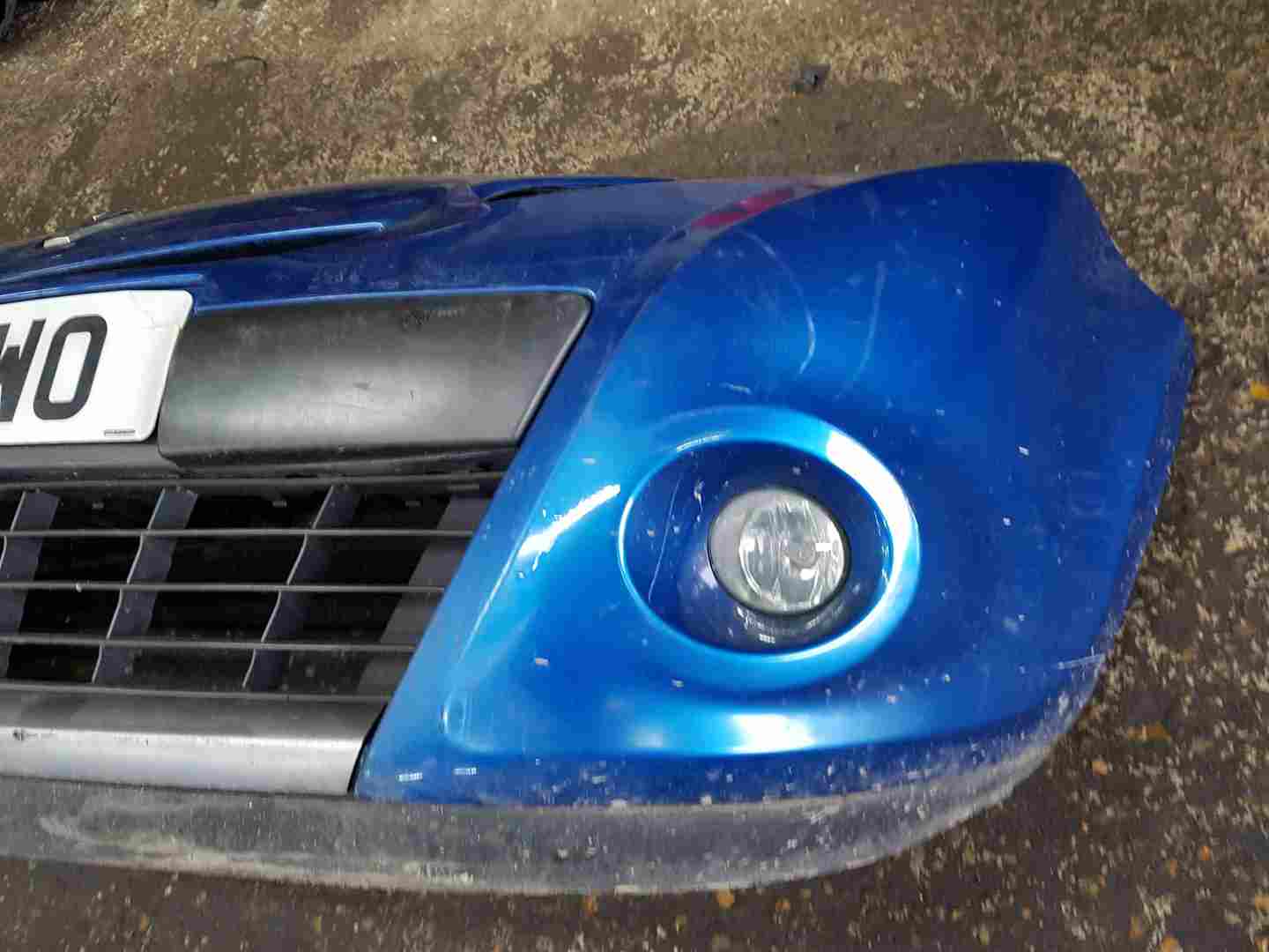 Thumb 2 Renault Clio MK3 2009-2012 Front Bumper Blue 195 Terna