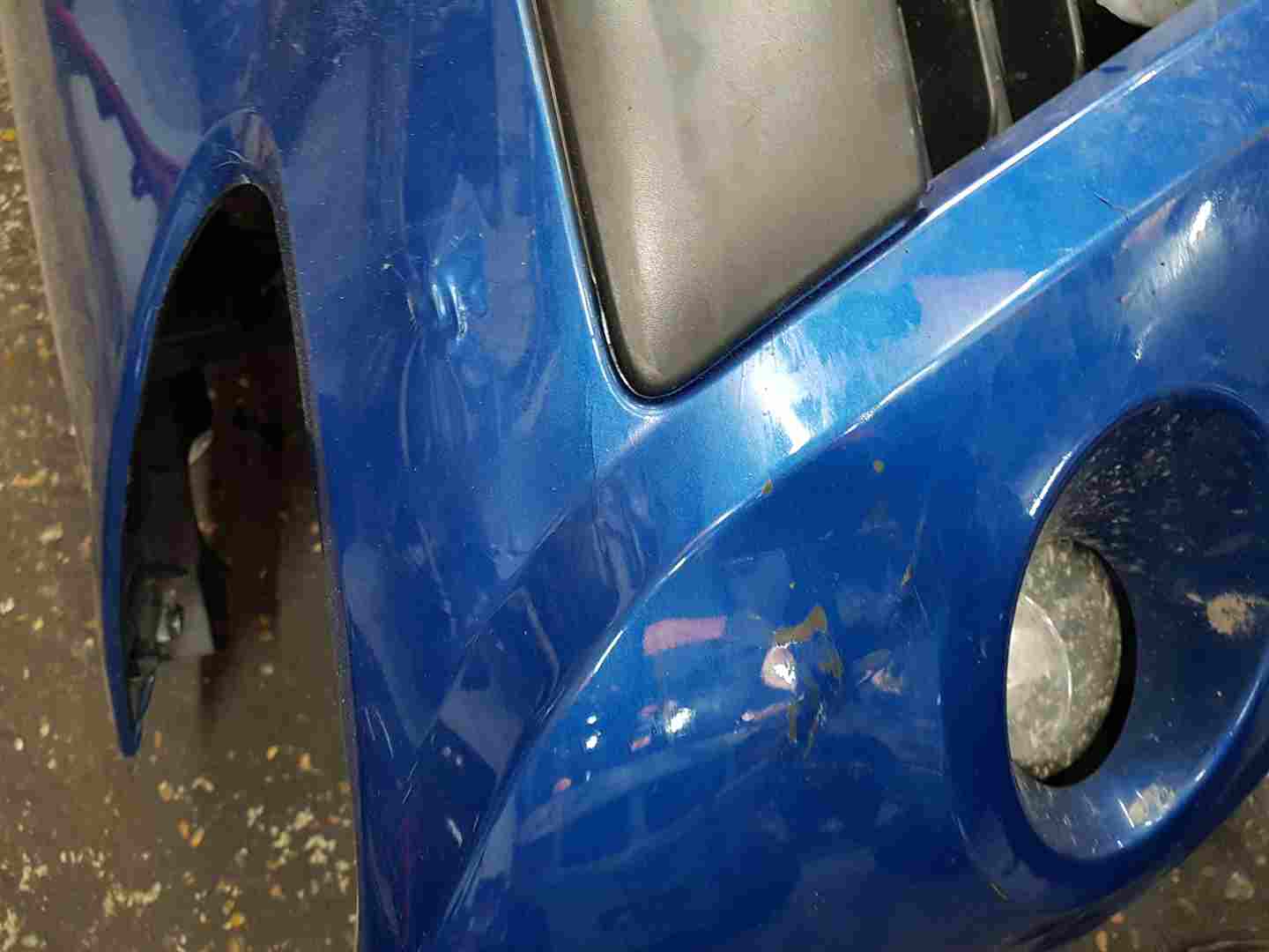 Thumb 4 Renault Clio MK3 2009-2012 Front Bumper Blue 195 Terna