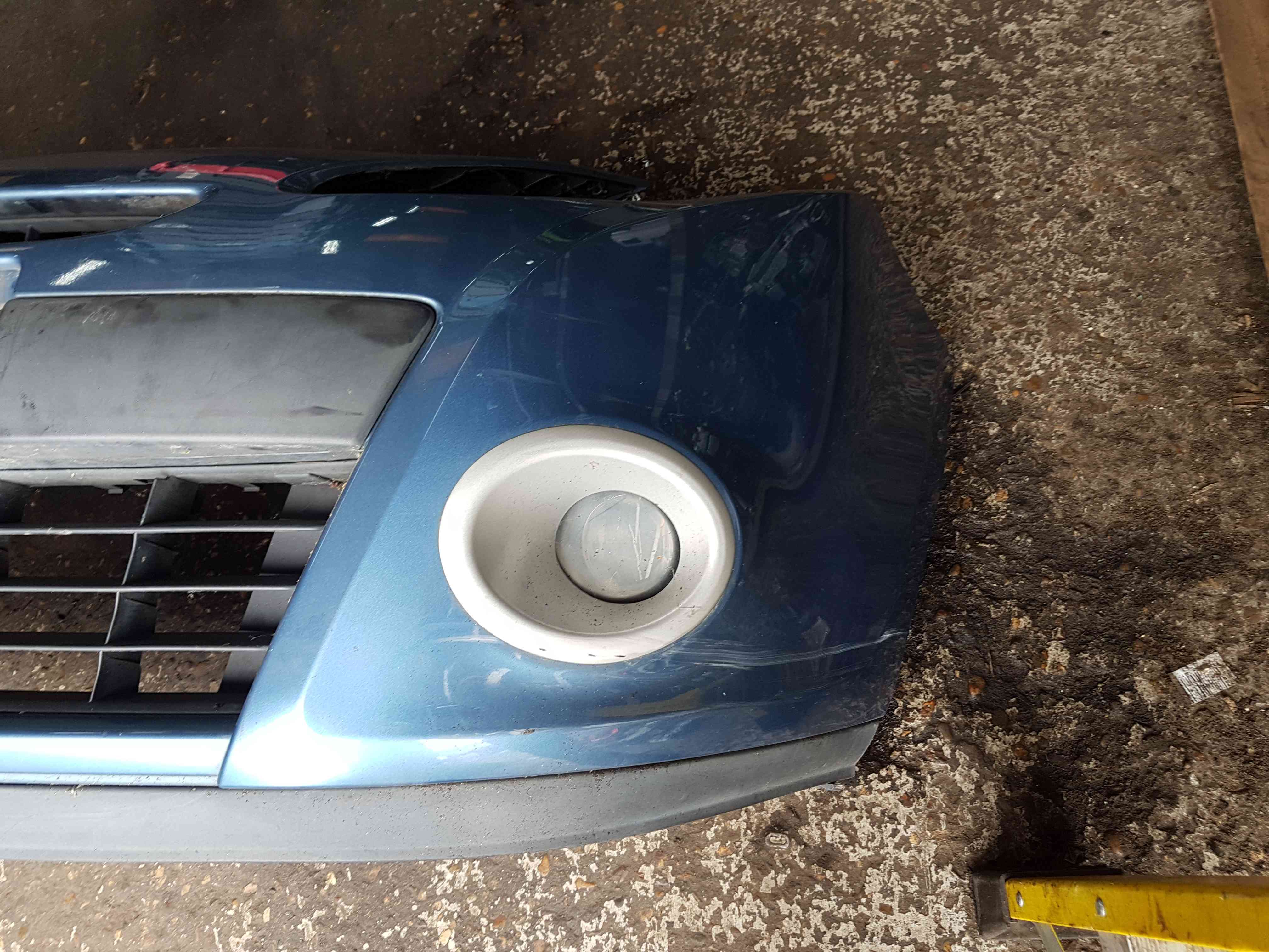 Thumb 2 Renault Clio MK3 2009-2012 Front Bumper Blue Grey Ternl 185