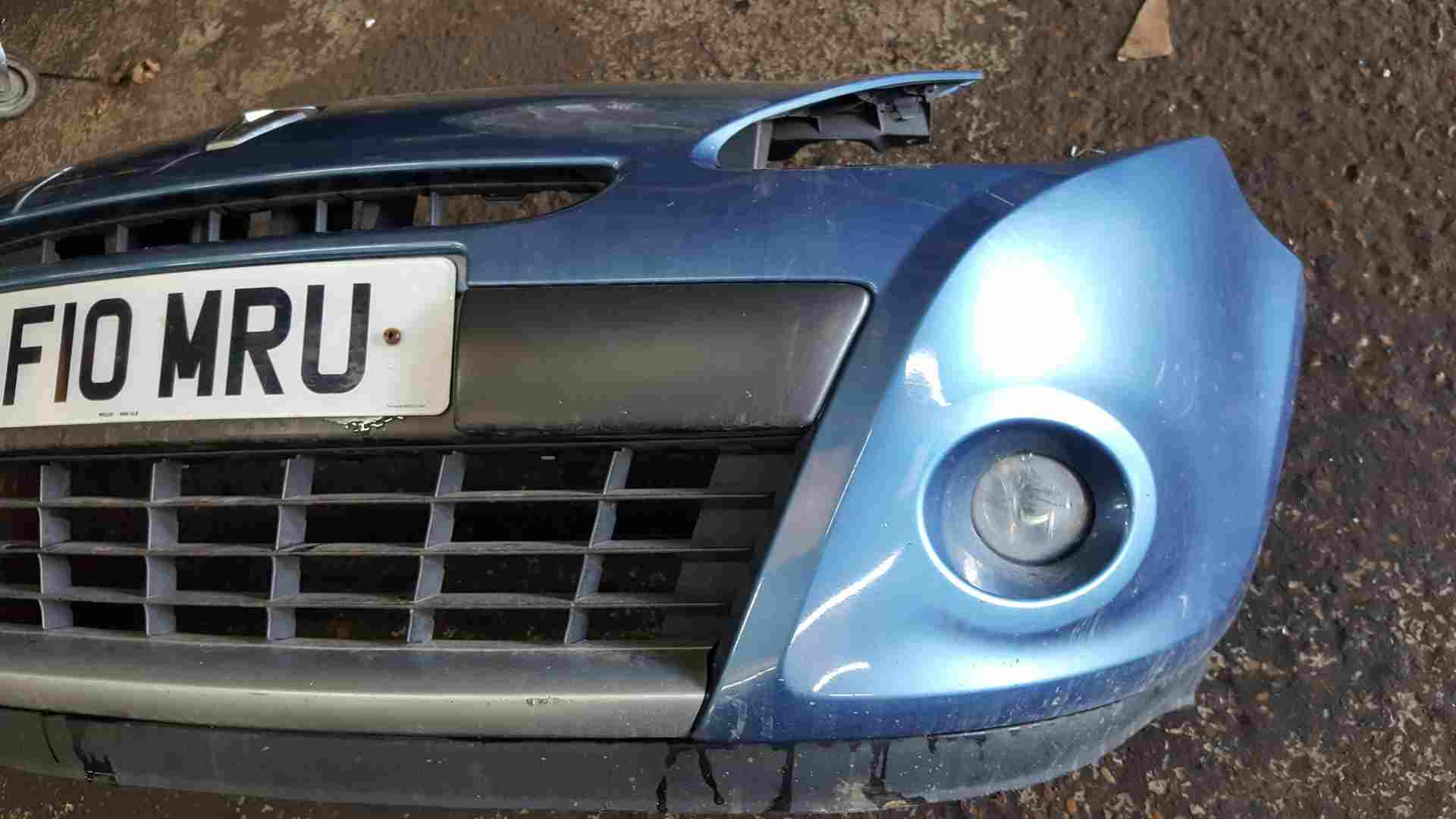 Thumb 4 Renault Clio MK3 2009-2012 Front Bumper Blue Grey Ternl 195