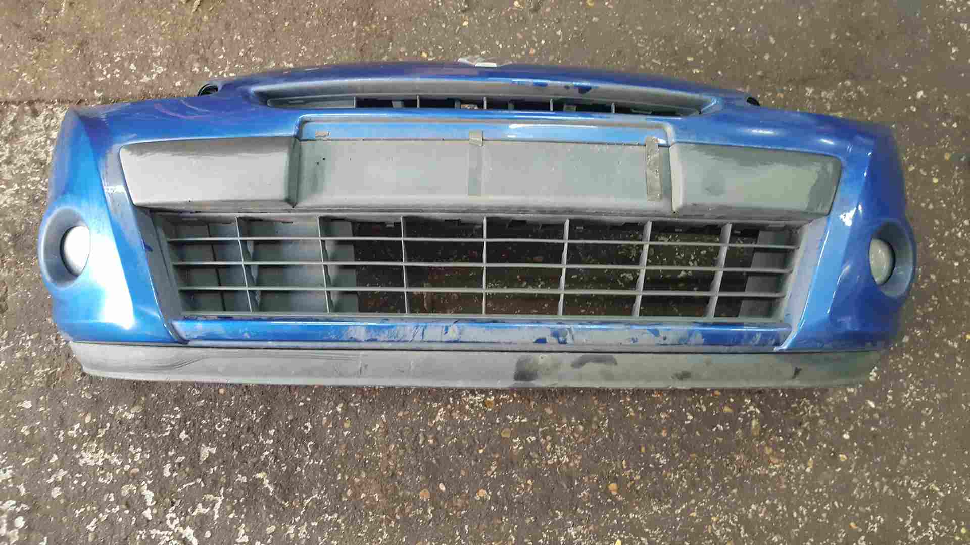 Renault Clio MK3 2009-2012 Front Bumper Blue Terna 185 15Inch