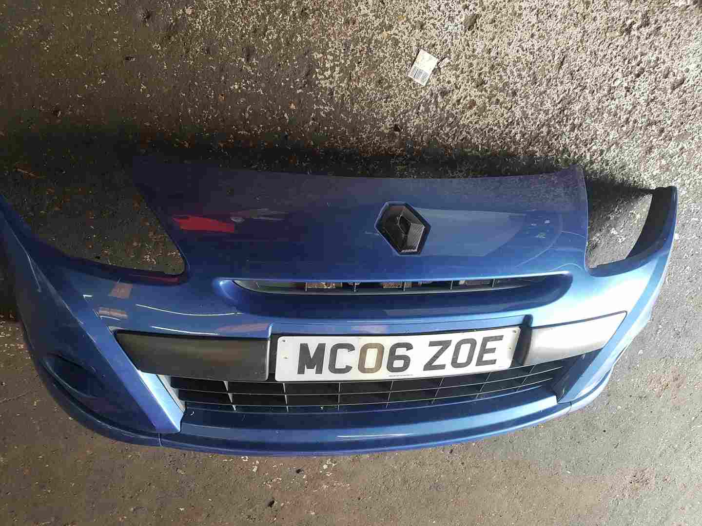 Thumb 4 Renault Clio MK3 2009-2012 Front Bumper Blue Ternt Gt Line