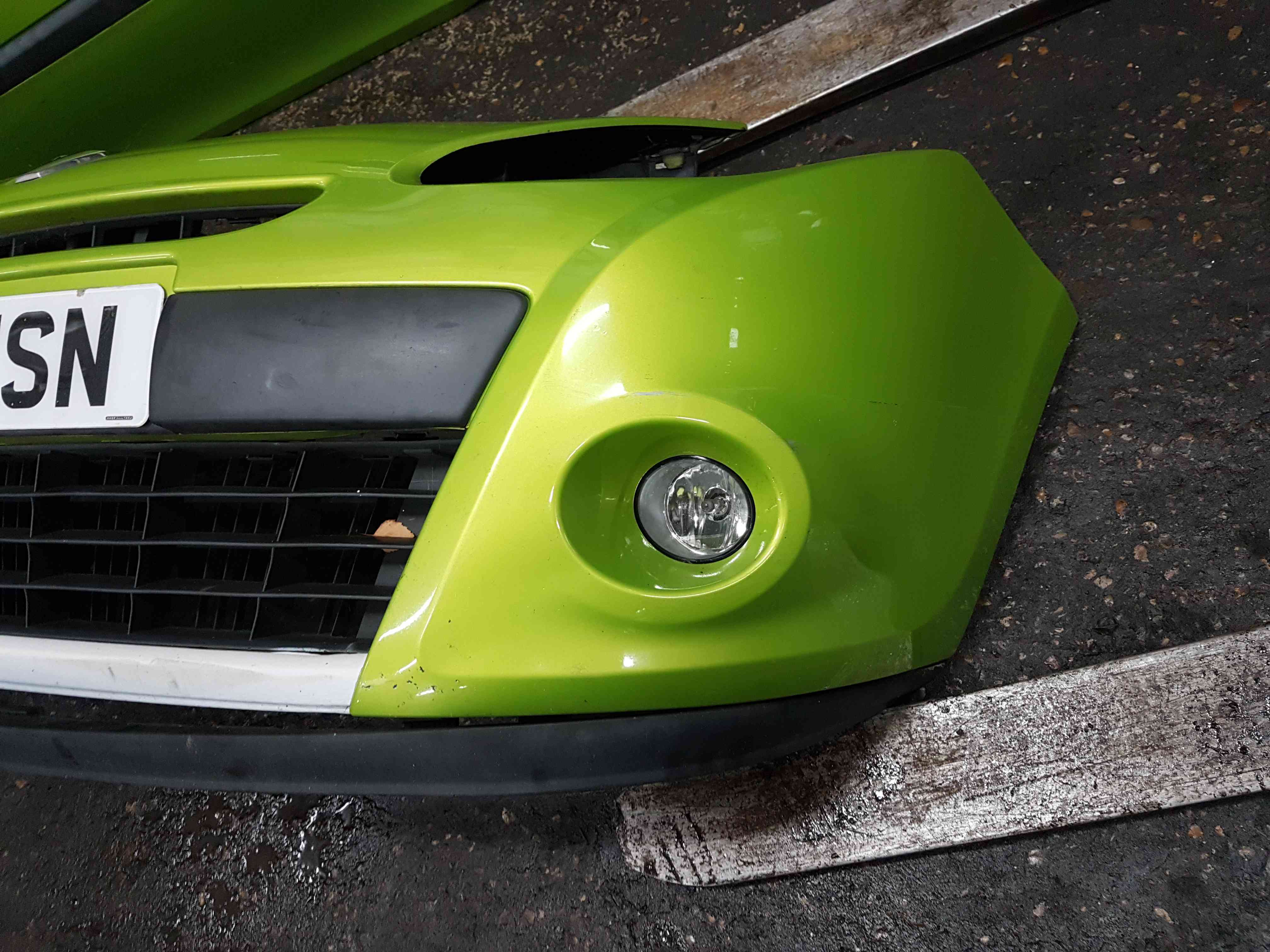 Thumb 4 Renault Clio MK3 2009-2012 Front Bumper Green Tednq 185