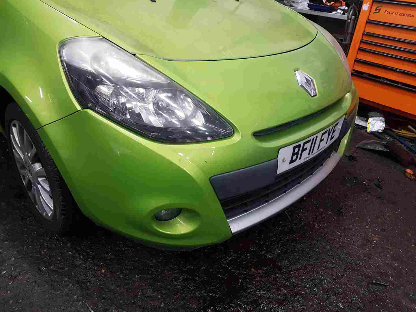 Thumb 4 Renault Clio MK3 2009-2012 Front Bumper Green Tednq 195