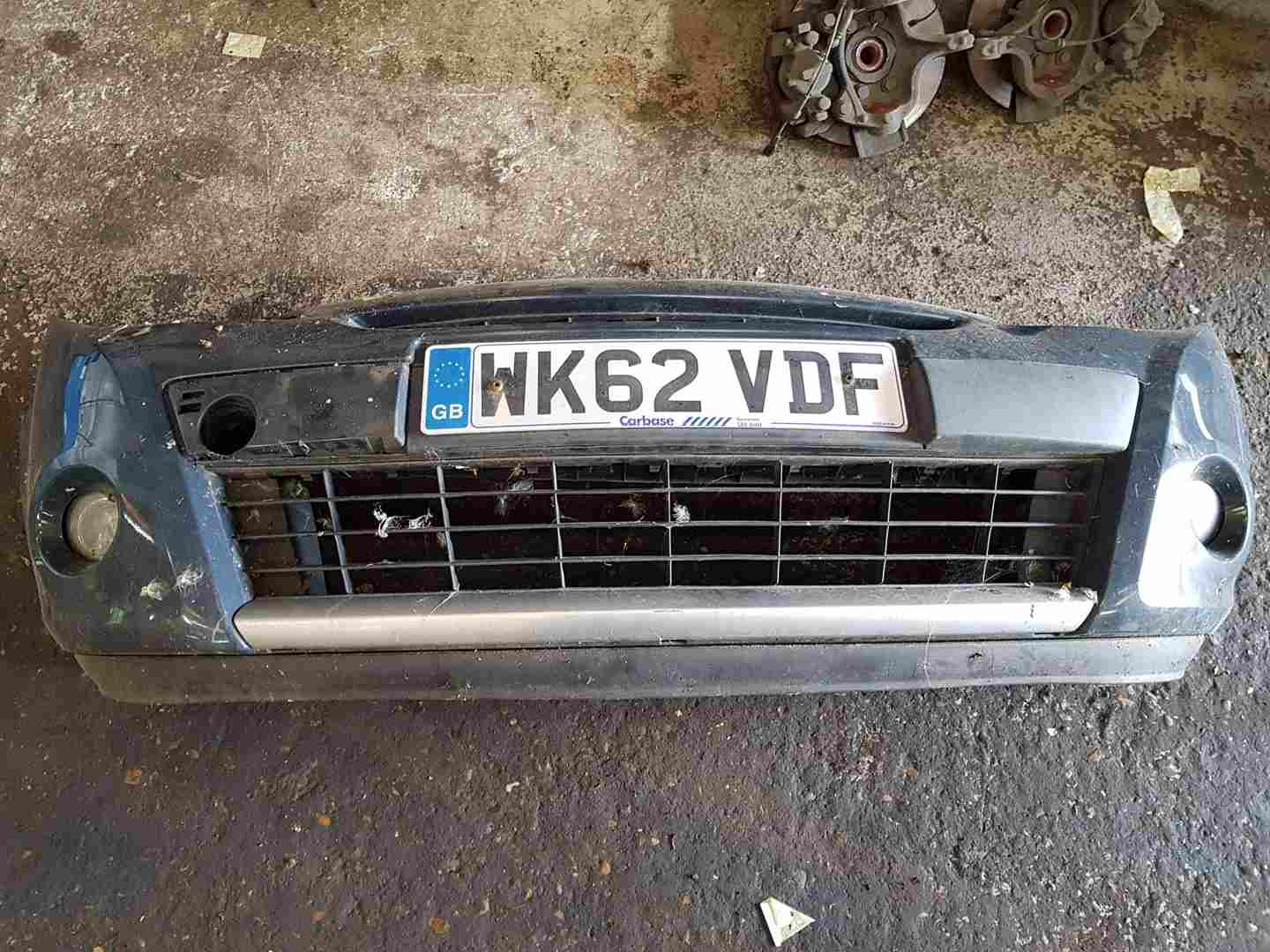 Renault Clio MK3 2009-2012 Front Bumper Grey Silver Ovrpe 195 Code