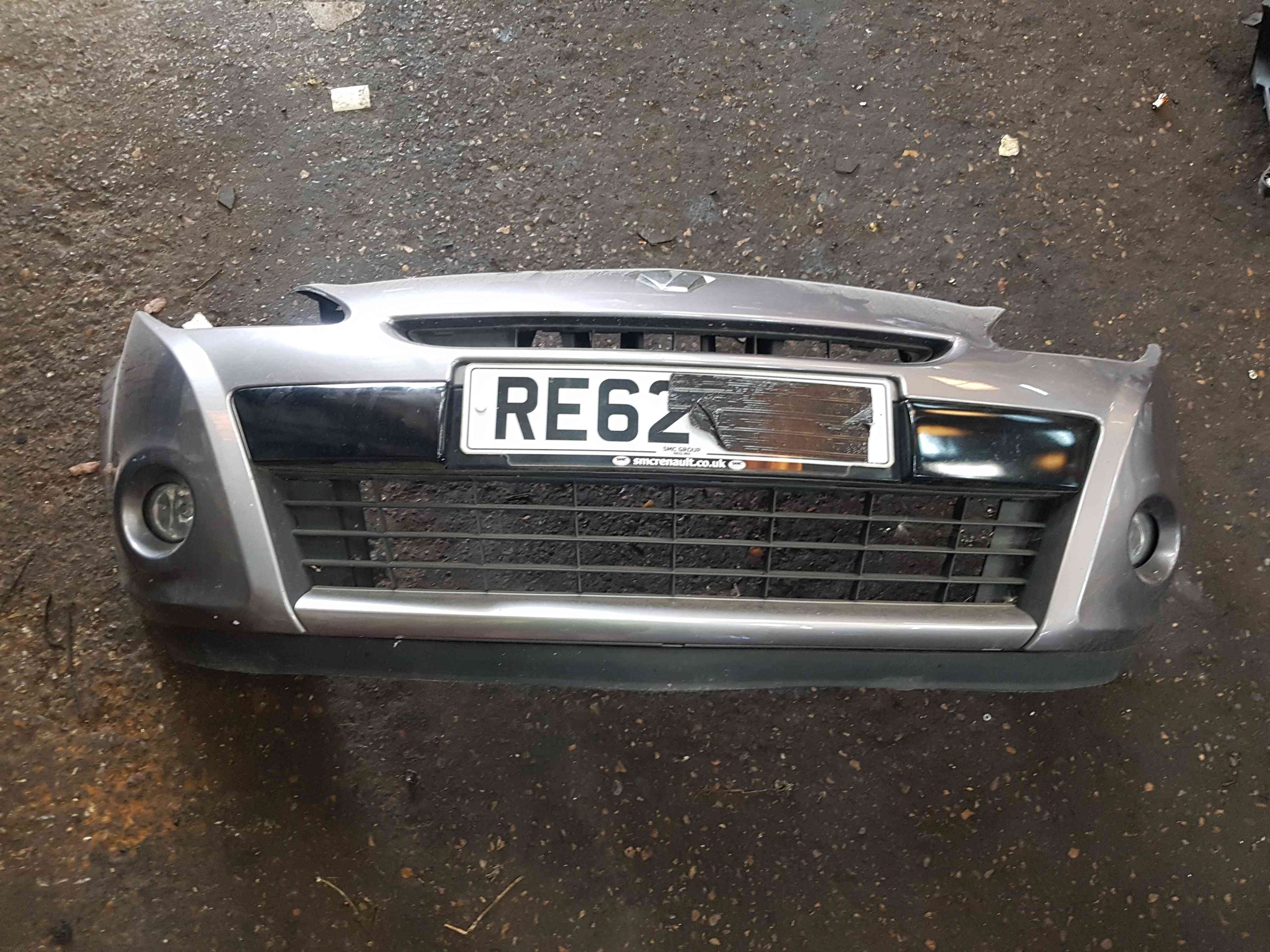 Thumb 2 Renault Clio MK3 2009-2012 Front Bumper Grey Tekng Facelift 196 16Inch Wheels