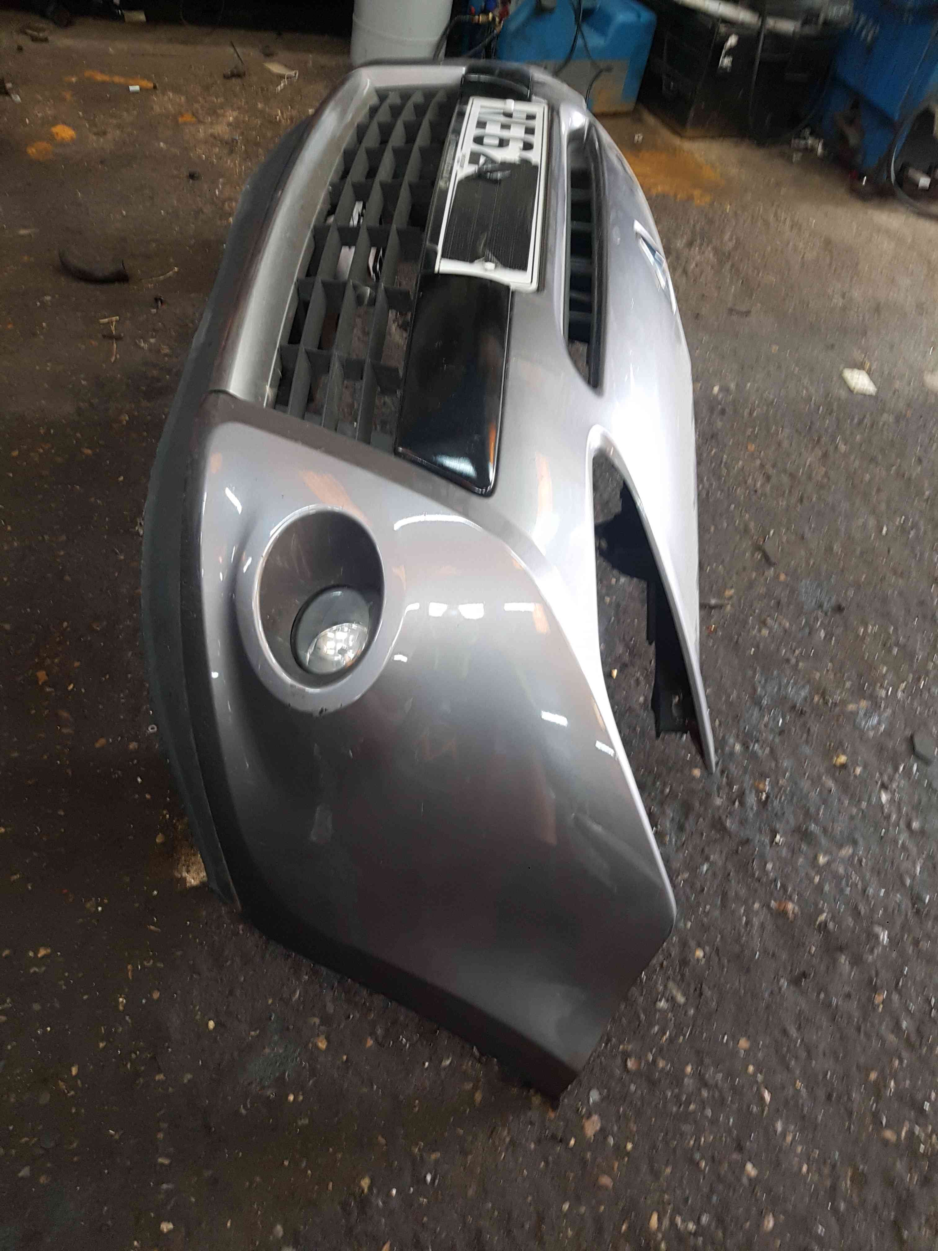 Thumb 4 Renault Clio MK3 2009-2012 Front Bumper Grey Tekng Facelift 196 16Inch Wheels