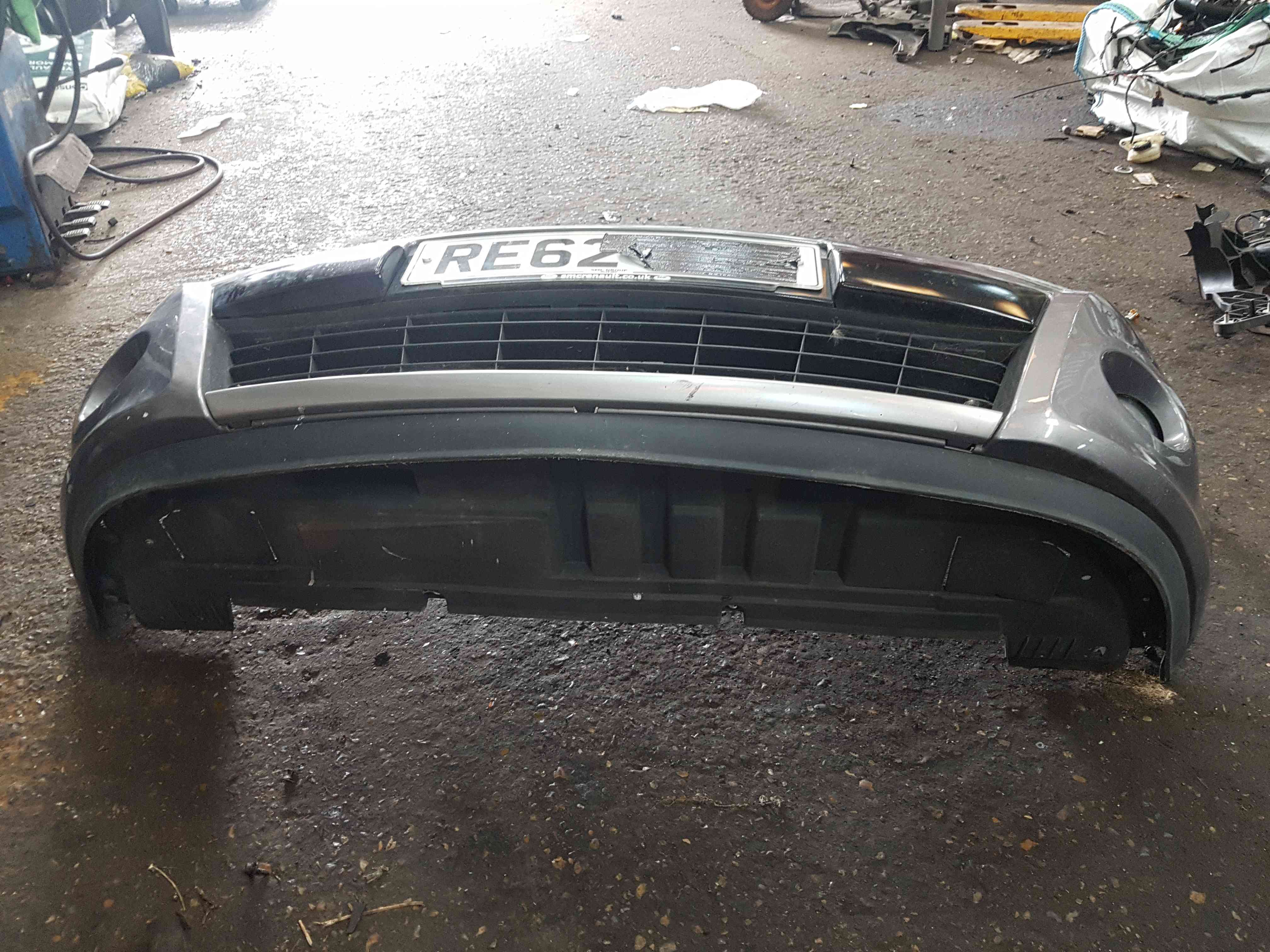 Thumb 7 Renault Clio MK3 2009-2012 Front Bumper Grey Tekng Facelift 196 16Inch Wheels