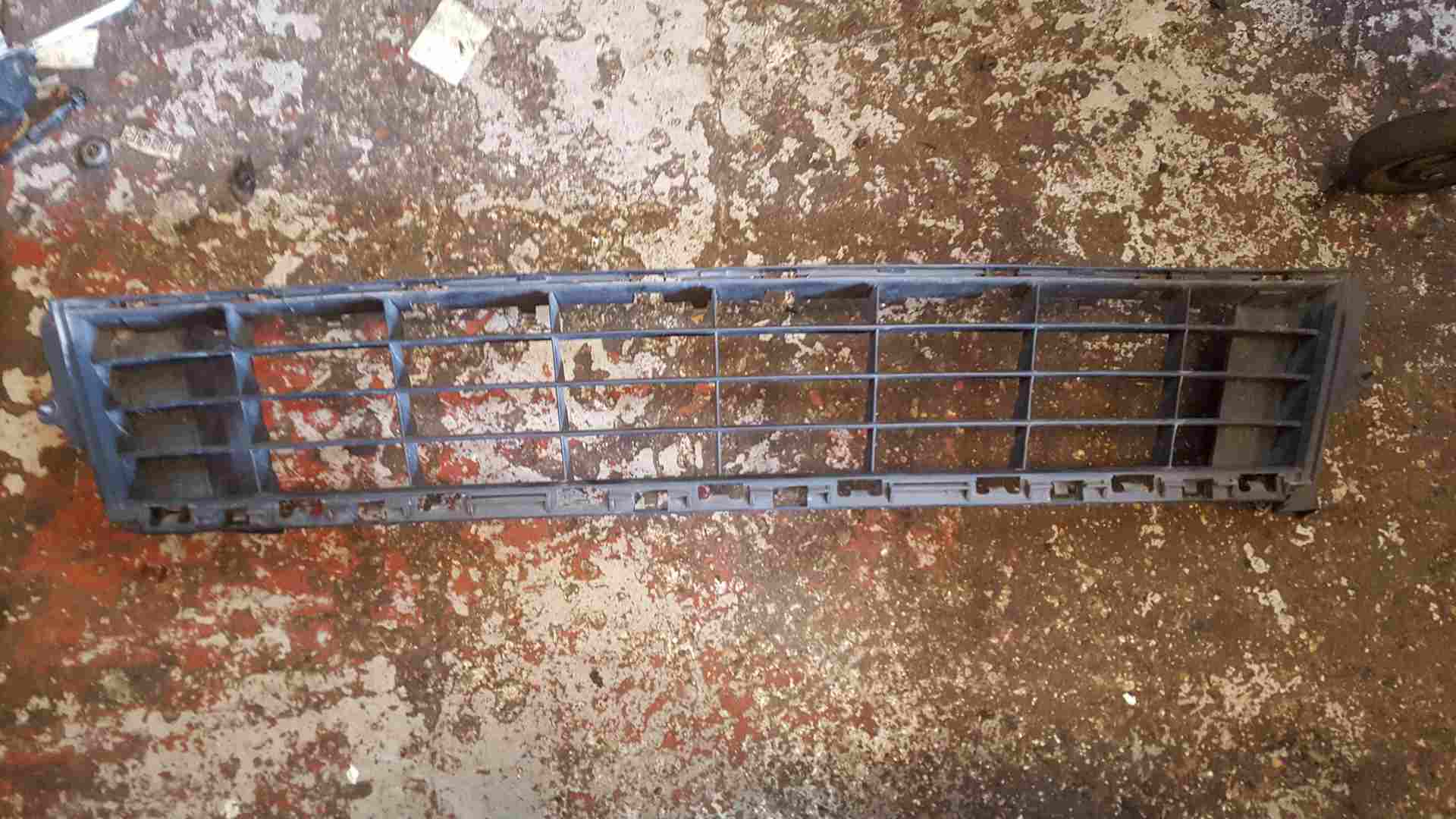 Thumb 4 Renault Clio MK3 2009-2012 Front Bumper Grille Grill Insert  622541459R