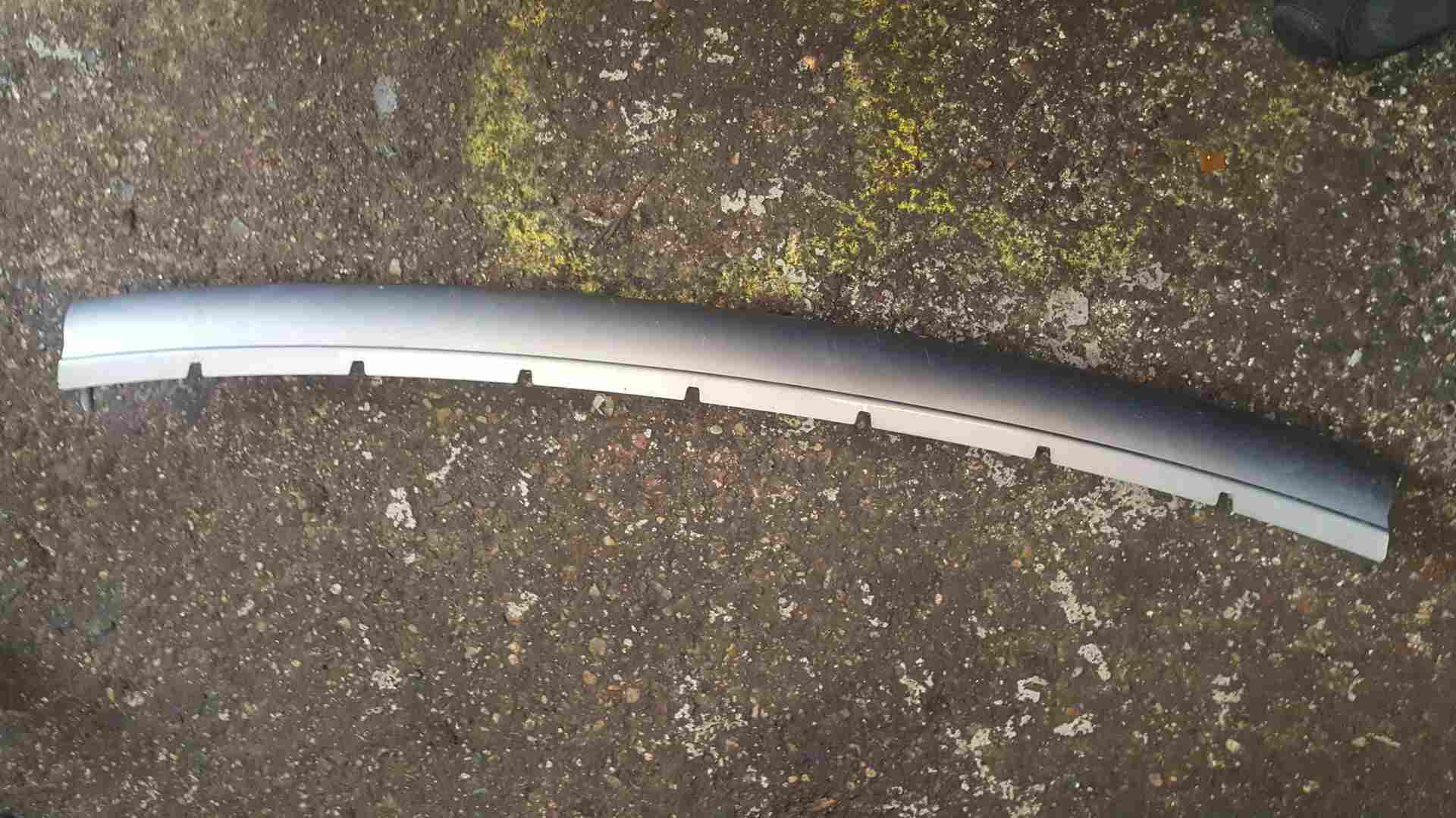 Thumb 5 Renault Clio MK3 2009-2012 Front Bumper Lower Insert Silver 620843348R