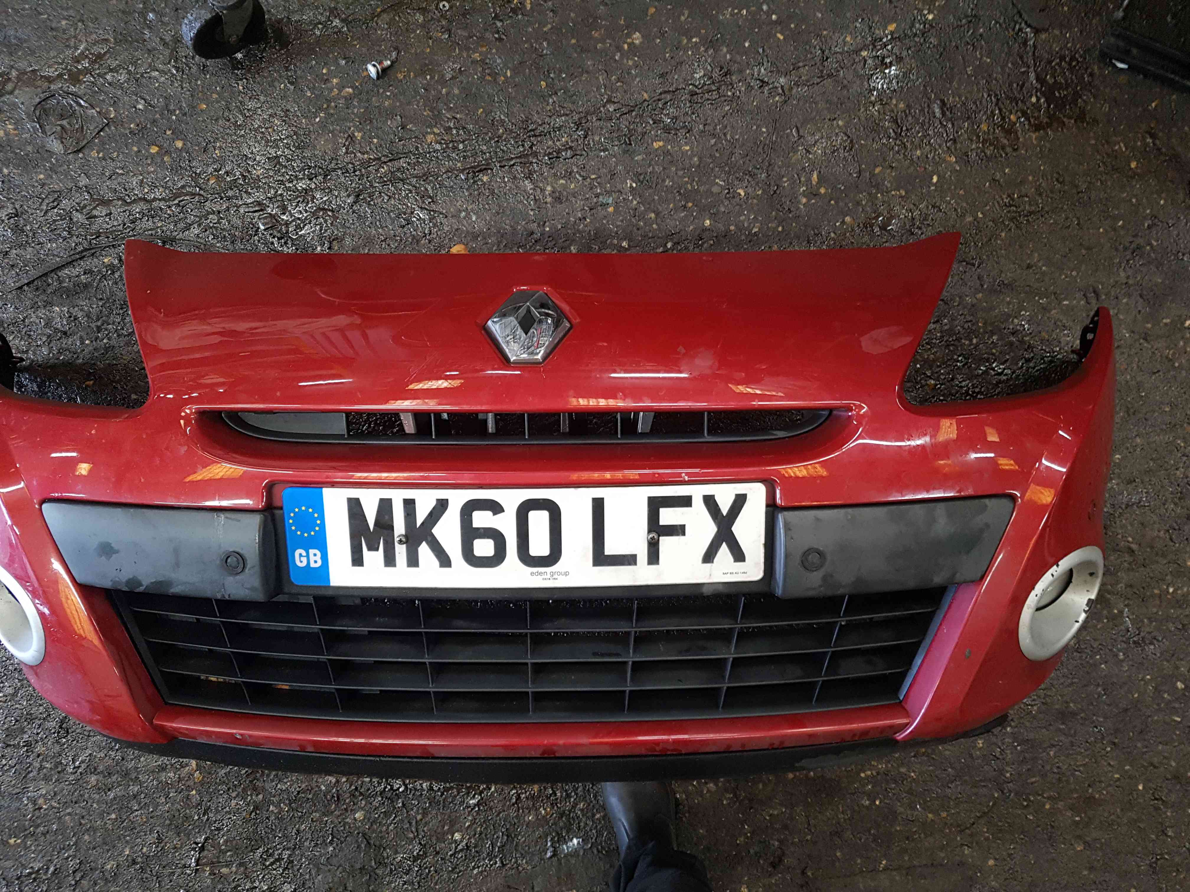 Thumb 8 Renault Clio MK3 2009-2012 Front Bumper RED Tennj Facelift 195 + Sensors