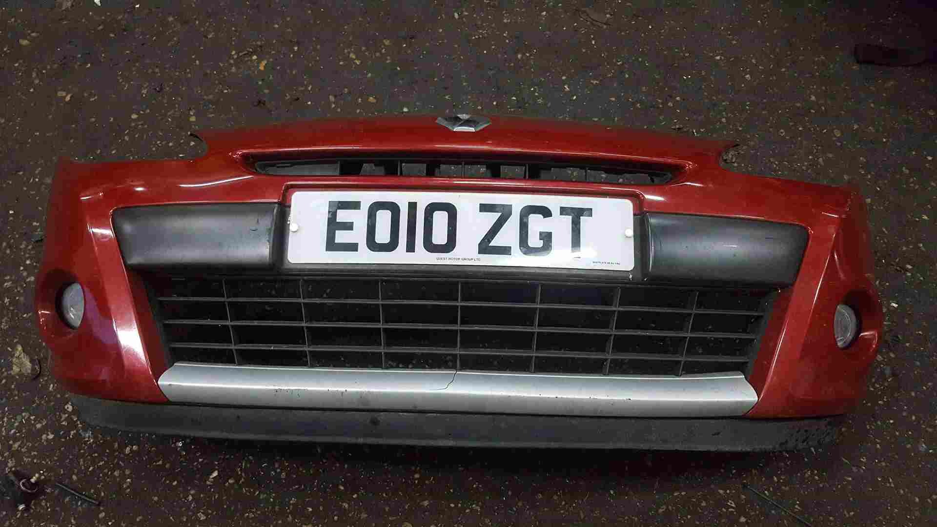 Renault Clio MK3 2009-2012 Front Bumper RED Tennj Facelift 195 Damaged