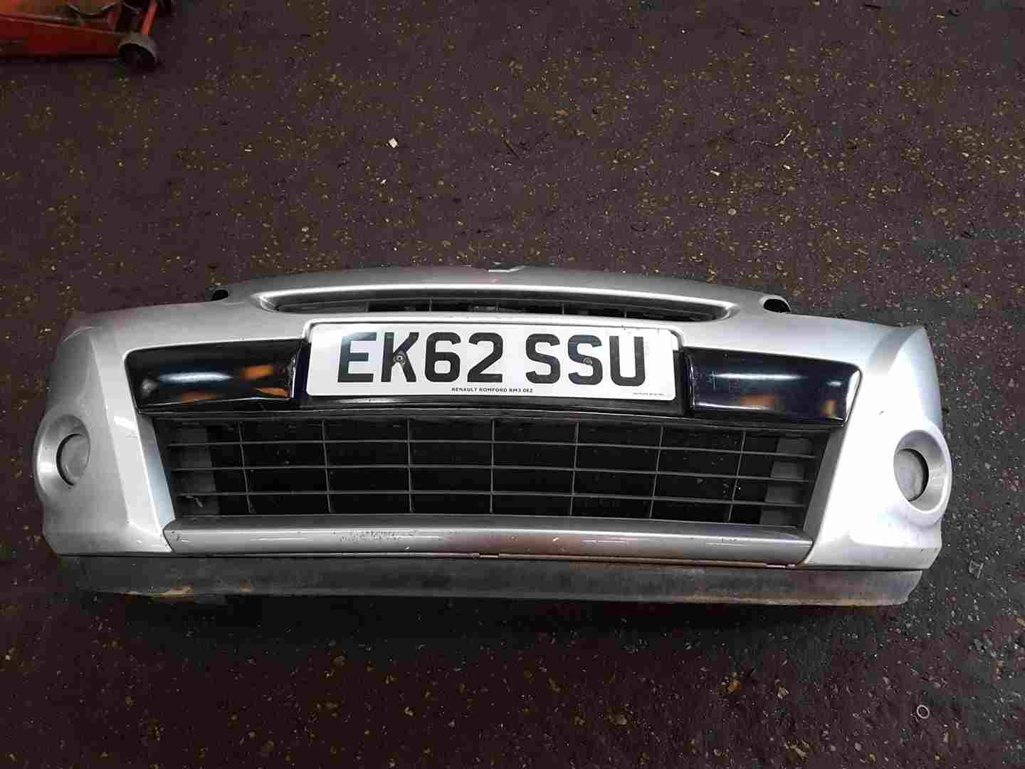 Renault Clio MK3 2009-2012 Front Bumper Silver Ted69 195