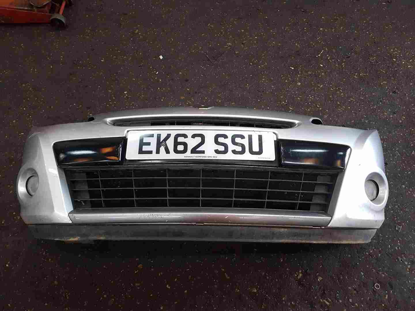 Thumb 3 Renault Clio MK3 2009-2012 Front Bumper Silver Ted69 195