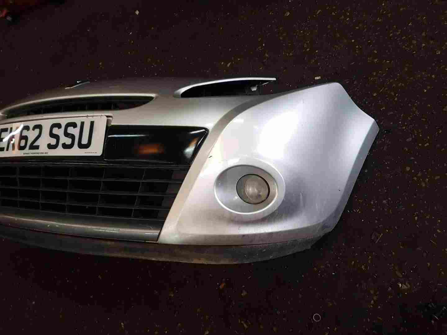 Thumb 5 Renault Clio MK3 2009-2012 Front Bumper Silver Ted69 195