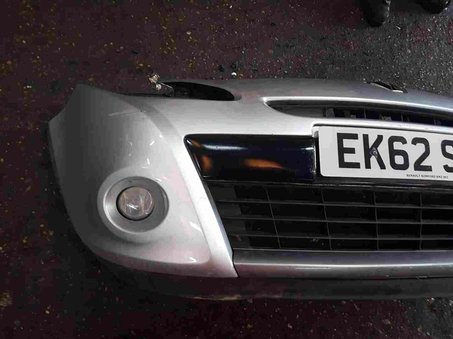 Thumb 6 Renault Clio MK3 2009-2012 Front Bumper Silver Ted69 195