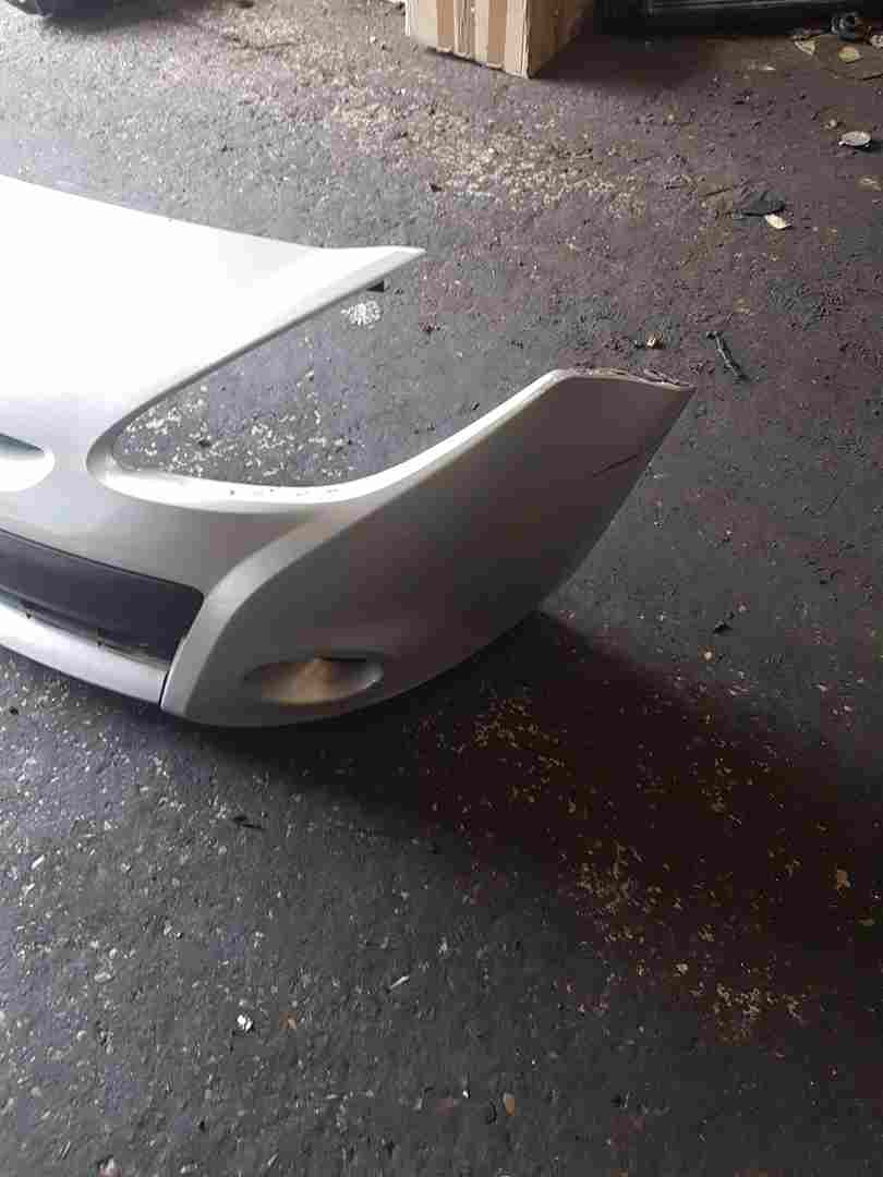 Thumb 2 Renault Clio MK3 2009-2012 Front Bumper Silver Ted69 195 Facelift 195 Type
