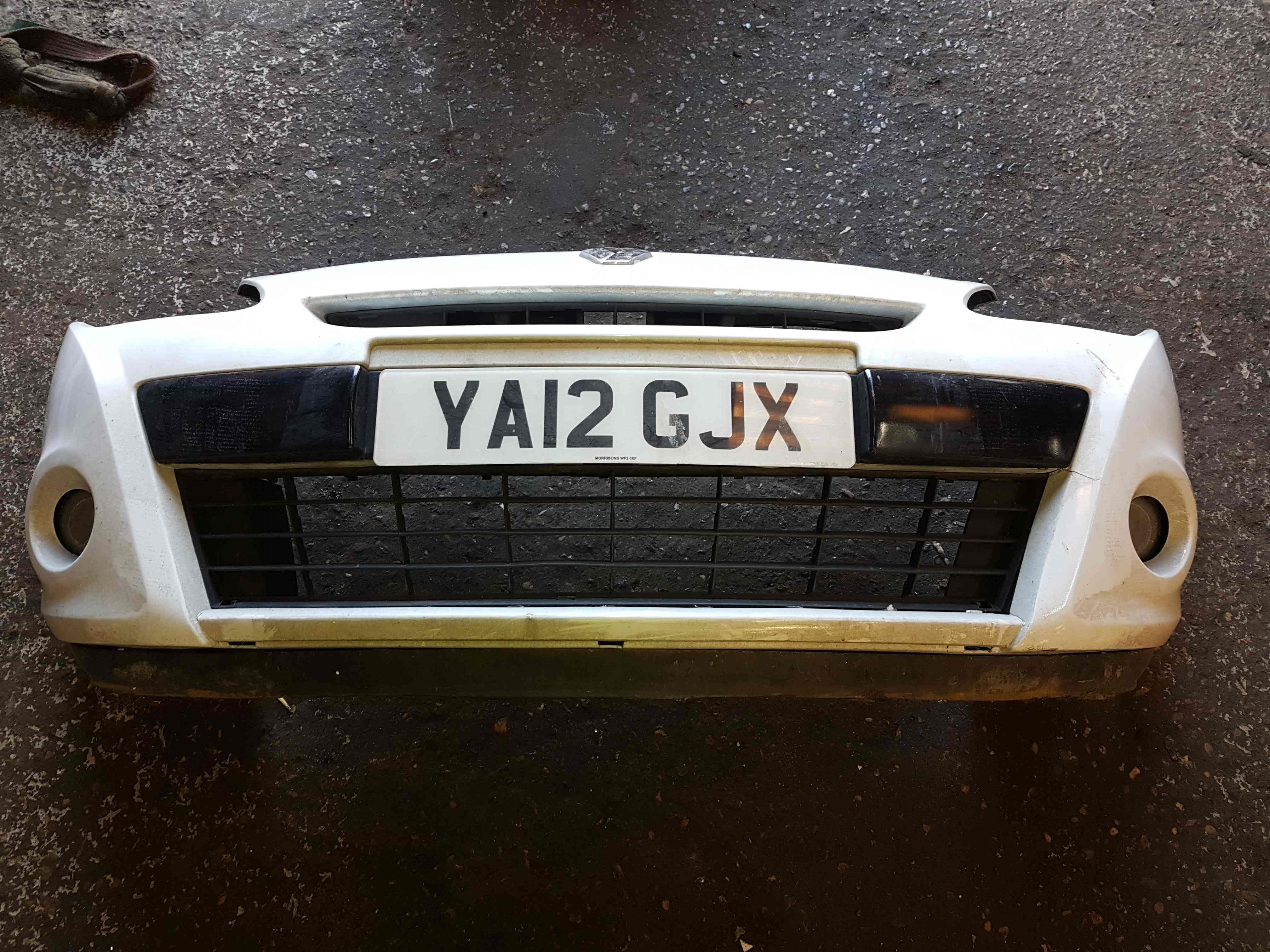 Thumb 2 Renault Clio MK3 2009-2012 Front Bumper White Ov369 195