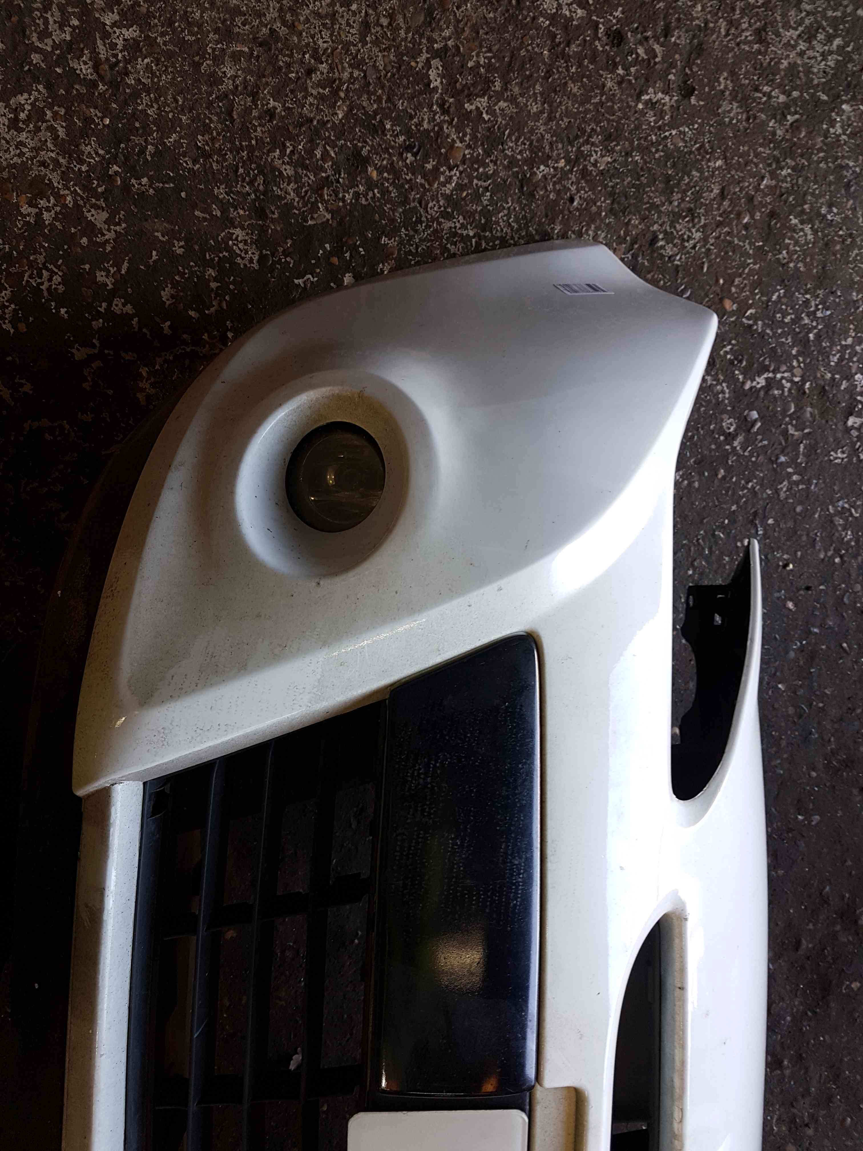 Thumb 4 Renault Clio MK3 2009-2012 Front Bumper White Ov369 195