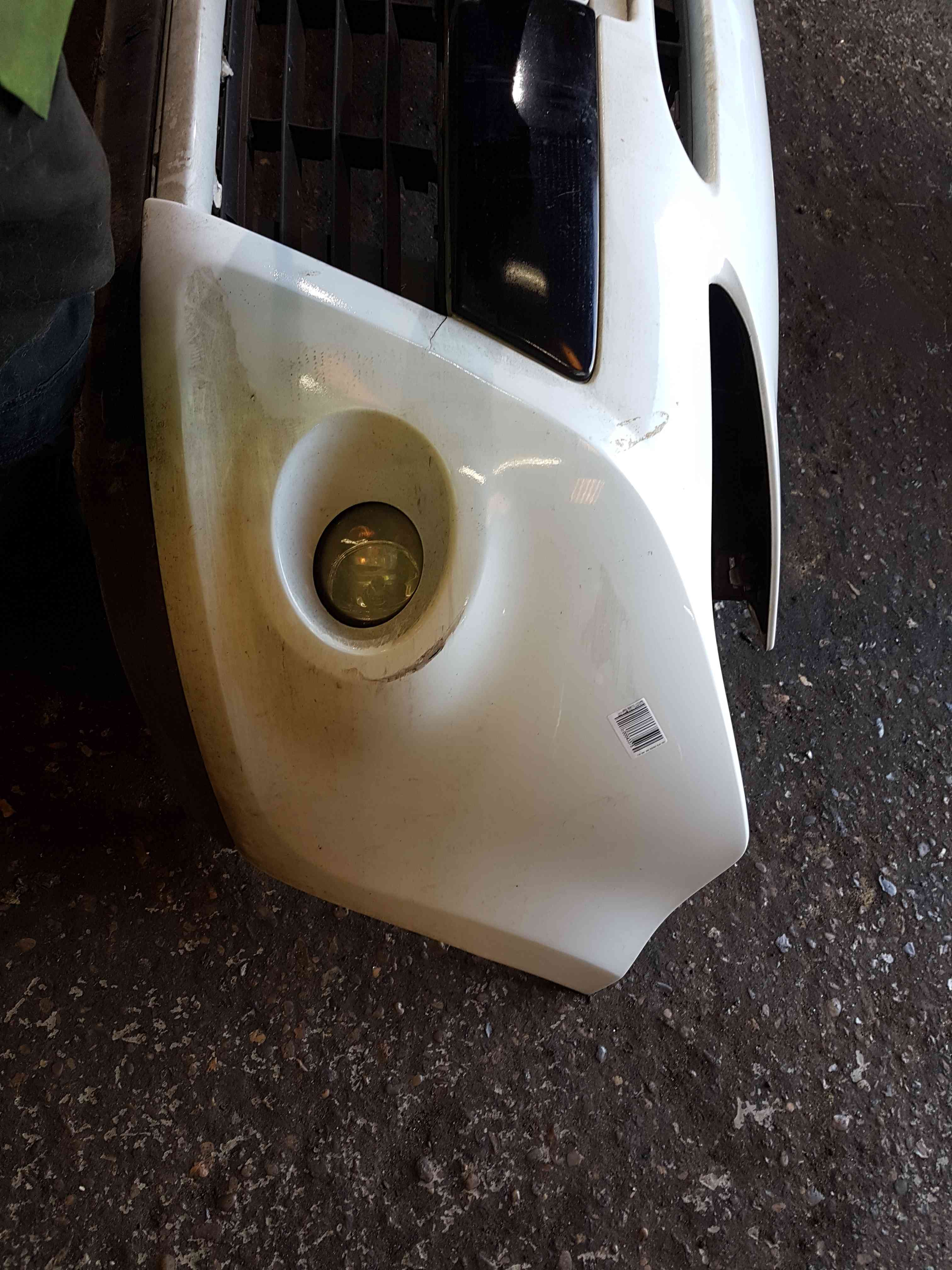 Thumb 5 Renault Clio MK3 2009-2012 Front Bumper White Ov369 195