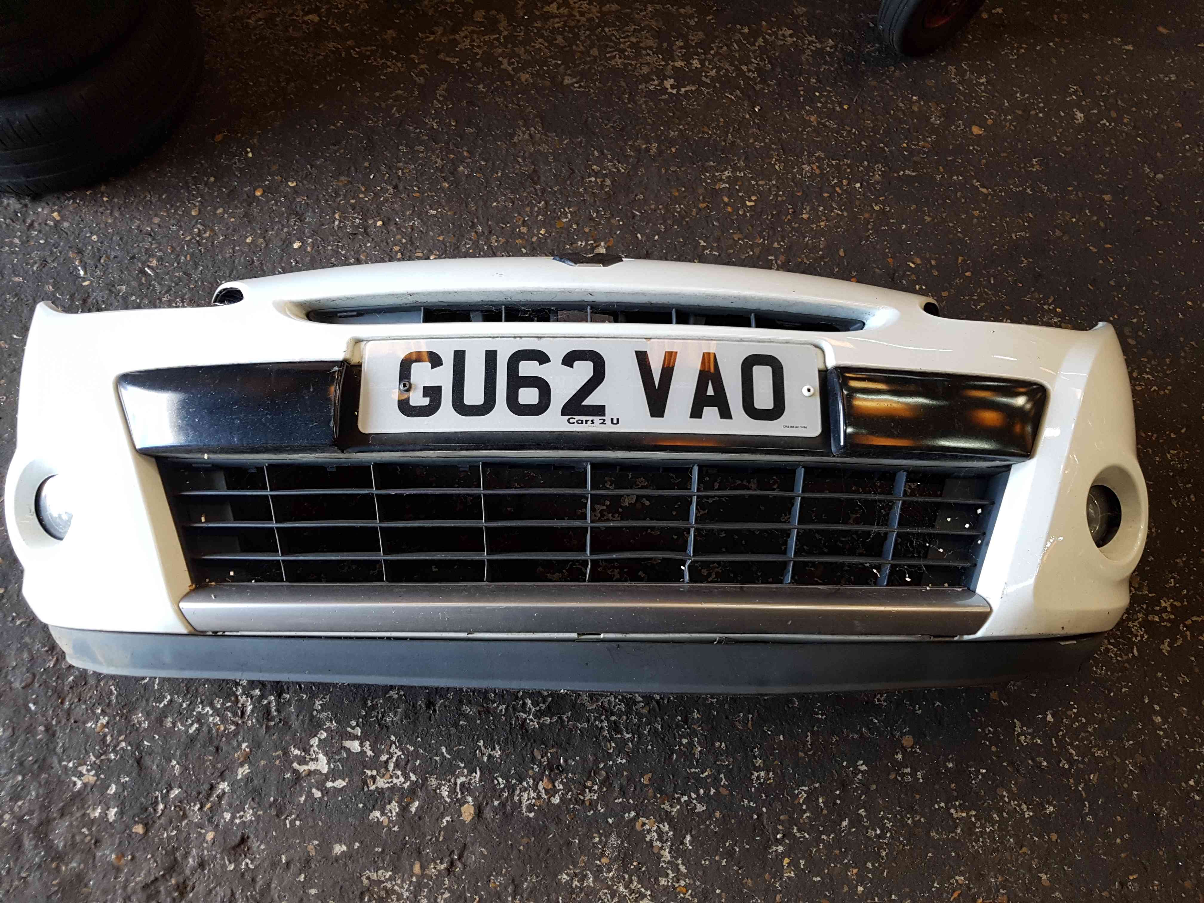 Renault Clio MK3 2009-2012 Front Bumper White Ov369 195