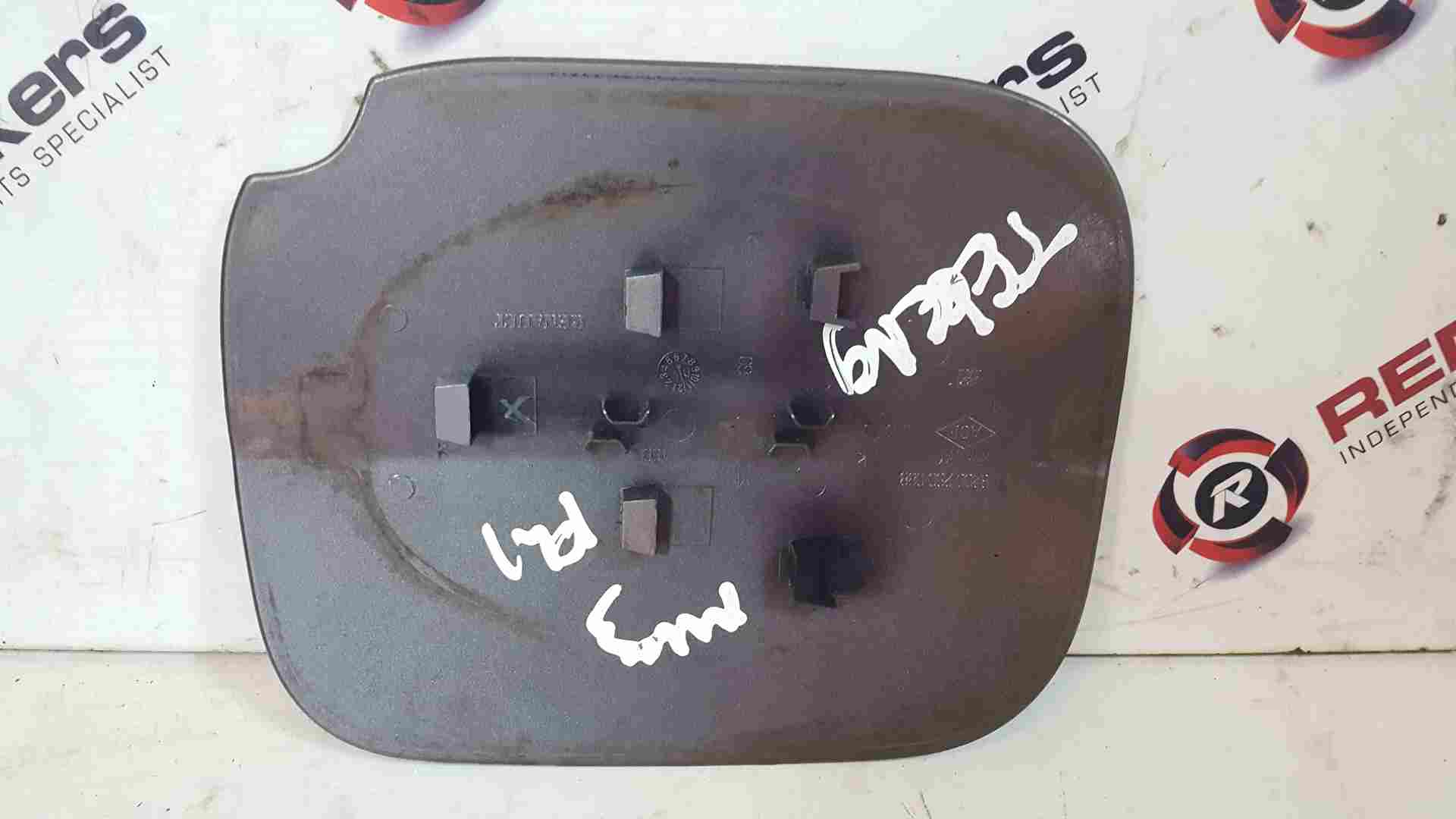 Thumb 2 Renault Clio MK3 2009-2012 Fuel Flap Cover Grey Tekng 8200290088