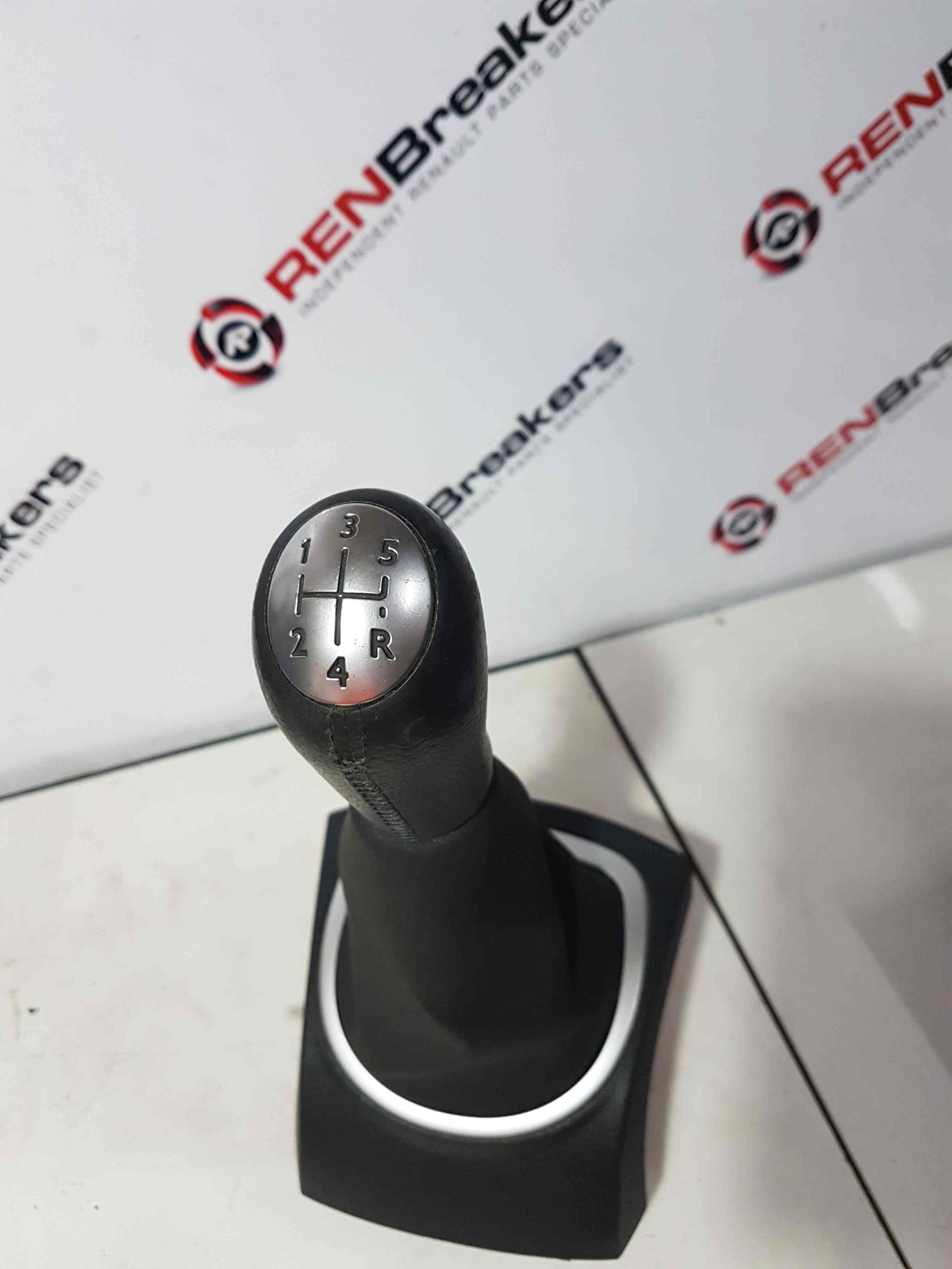 Thumb 4 Renault Clio MK3 2009-2012 Gearstick Knob Gaitor 8200393246