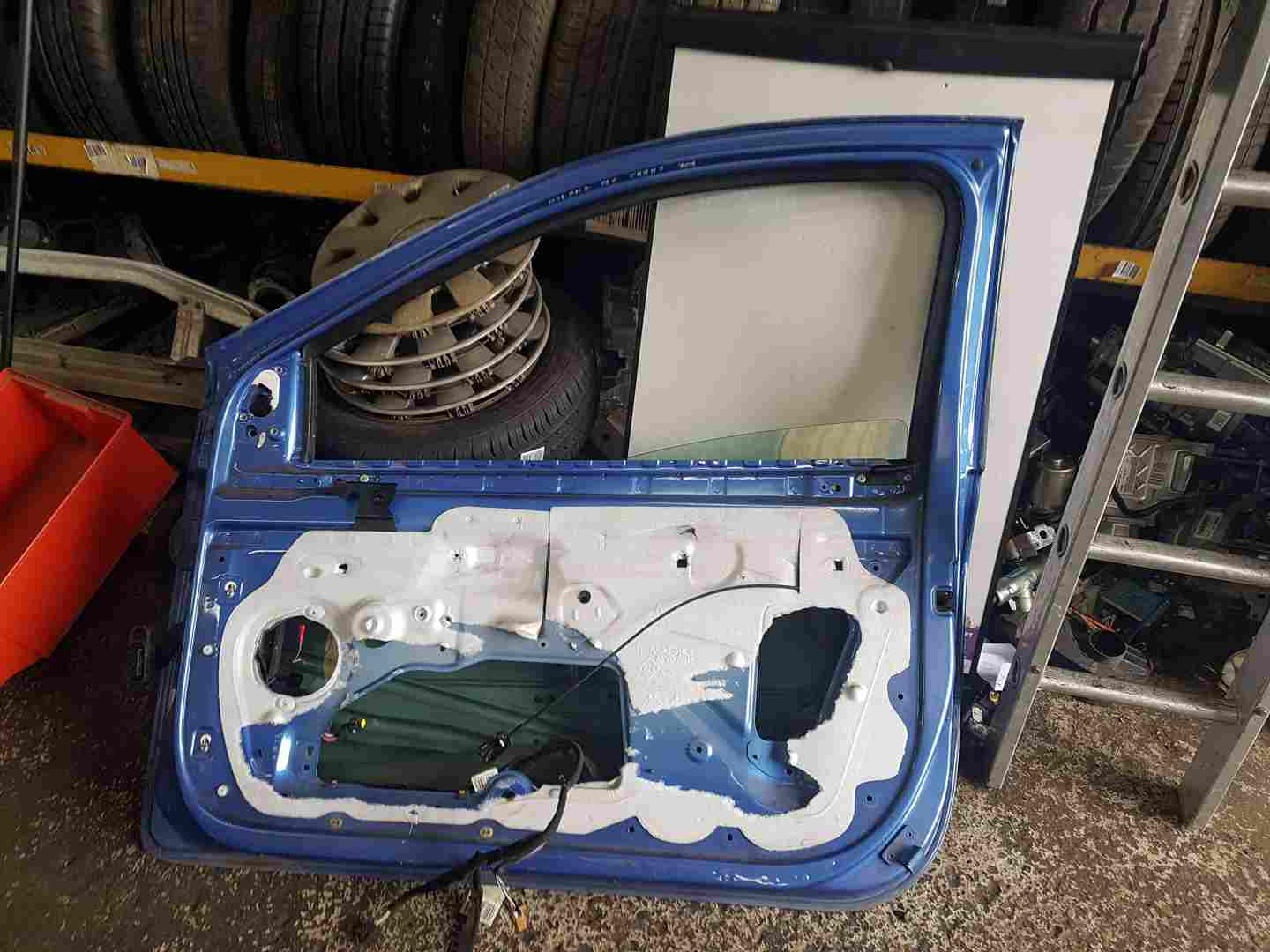 Thumb 5 Renault Clio MK3 2009-2012 Gt Driversr OSF Front Door Blue Ternt 3Dr