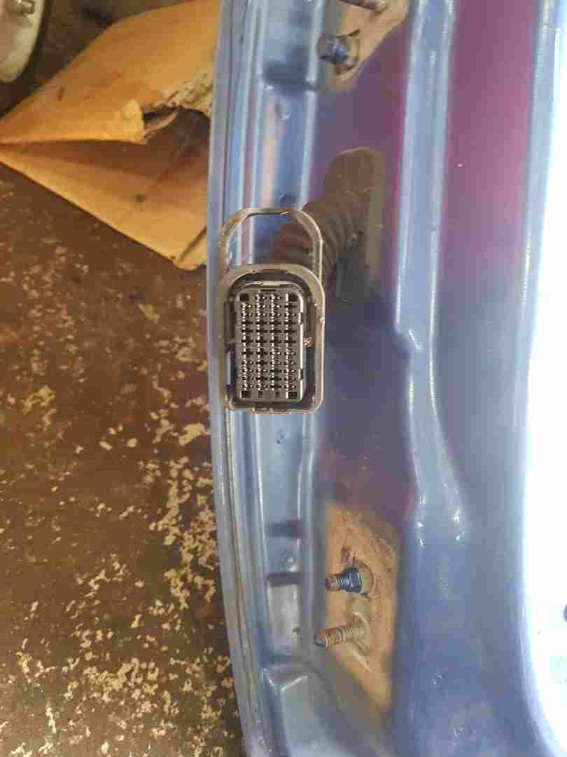 Thumb 6 Renault Clio MK3 2009-2012 Gt Driversr OSF Front Door Blue Ternt 3Dr