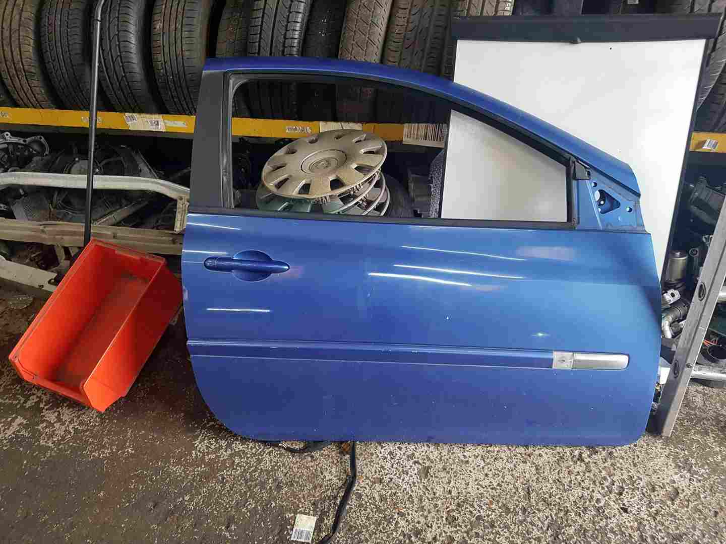 Renault Clio MK3 2009-2012 Gt Driversr OSF Front Door Blue Ternt 3Dr